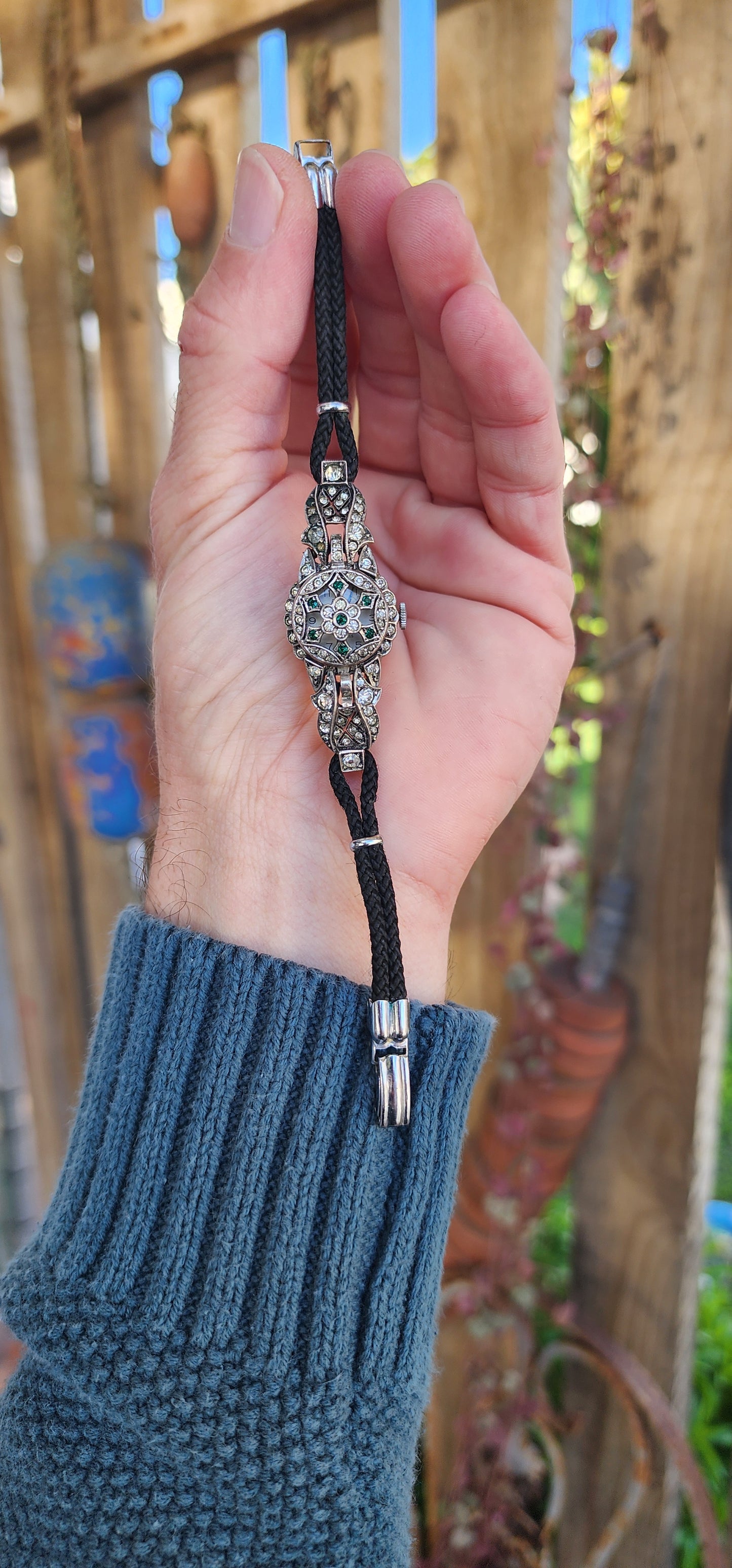 Absolutely Gorgeous Art Deco Peek-A-Boo dress/cocktail wind-up (17 Jewels) ladies watch.