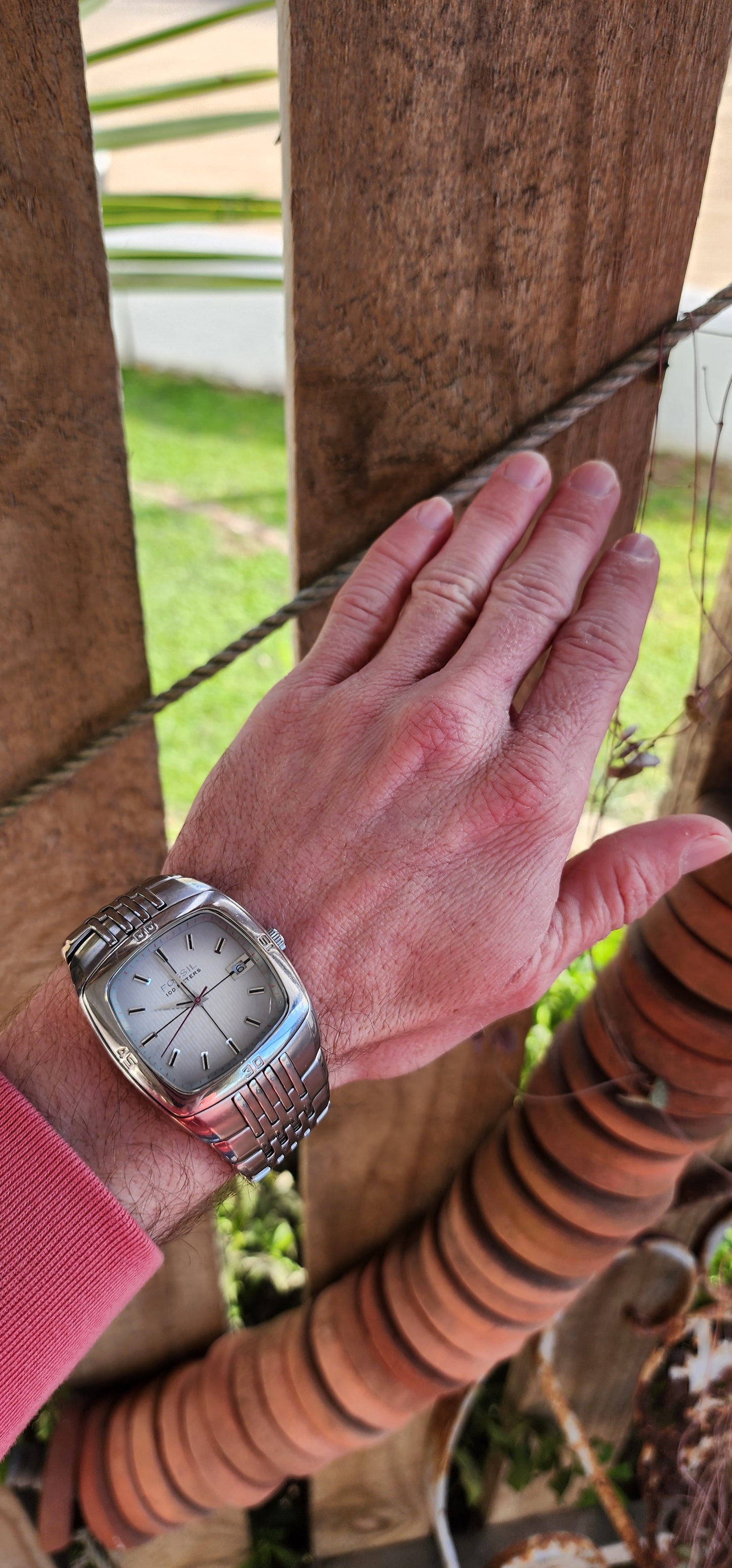 Designer Mens ( or ladies ) Fossil Blue Quartz watch with Retro Square face.