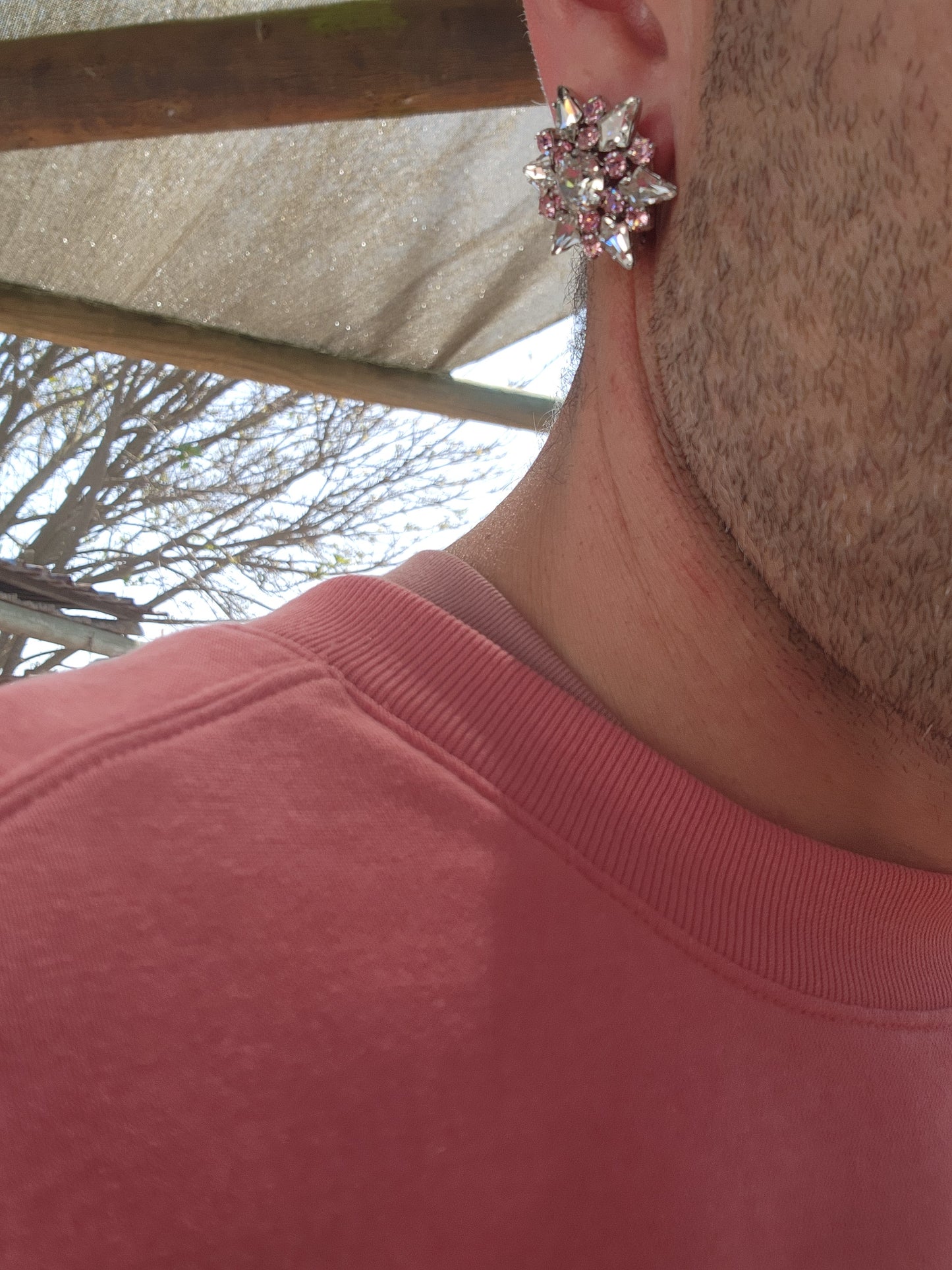 These are extremely pretty ! Vintage pair of Silvertone floral/star shaped Costume clip-on earrings.The earrings flaunting sparkly Austrian Crystal Rhinestones in Pink and Clear , all prong set.