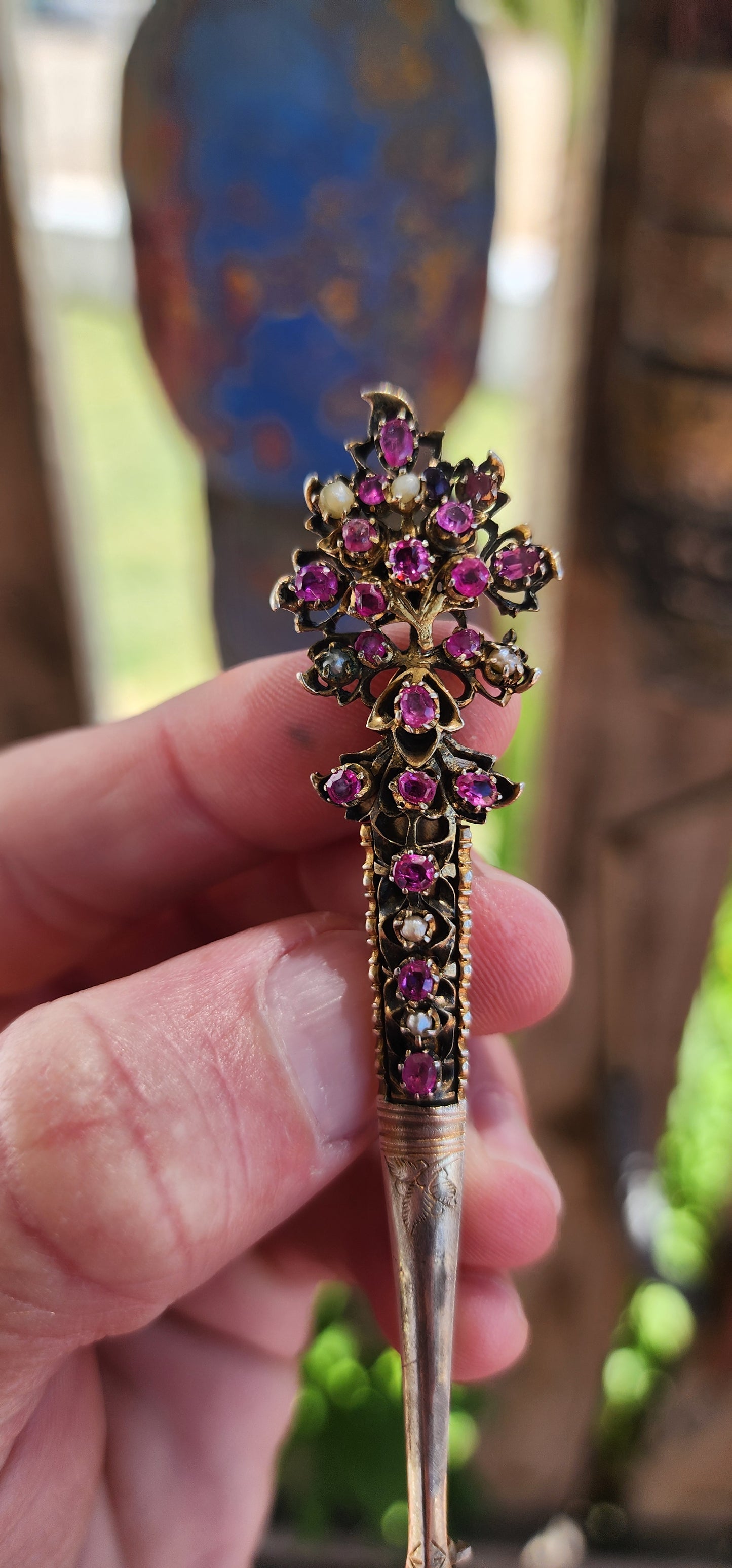 This rare brooch is an antique Victorian-era Sri Lankan Kondakoora hairpin, crafted circa the late 19th century (1890's).