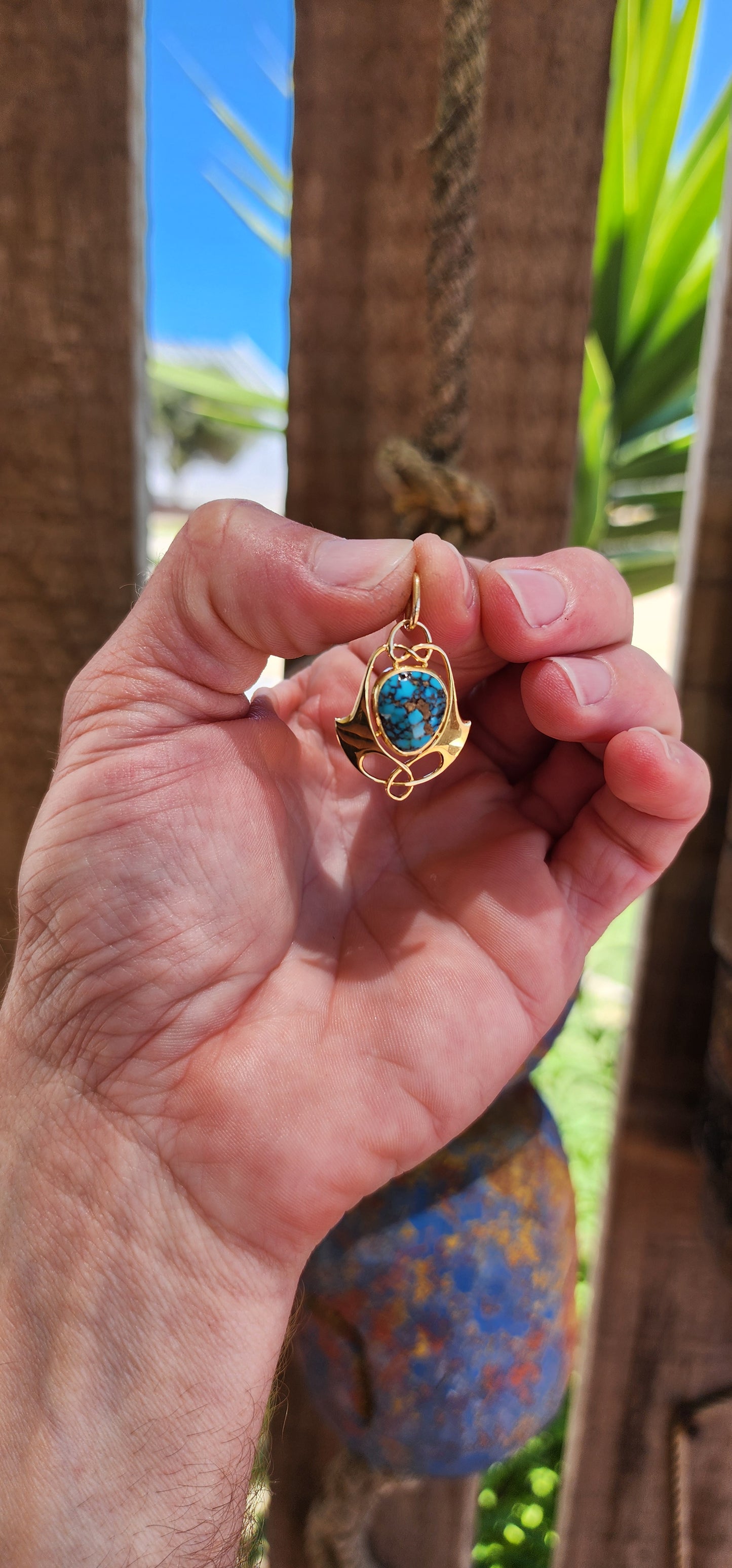 This stunning edwardian early 20th-century Art Nouveau pendant, crafted around 1905, epitomizes the creative mastery of Murrle Bennet & Co., a jewelry house renowned for its distinctive blend of craftsmanship and innovation.