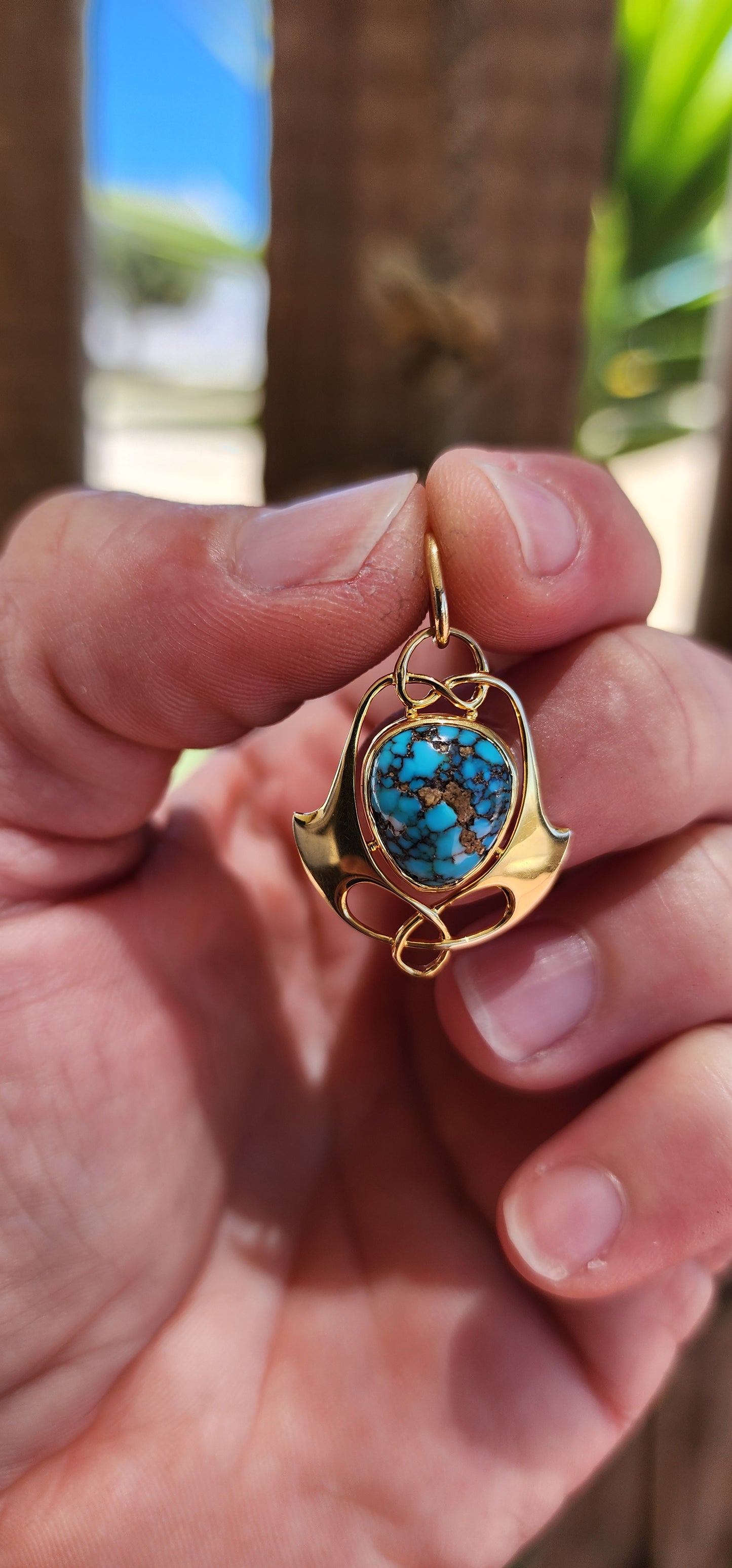 This stunning edwardian early 20th-century Art Nouveau pendant, crafted around 1905, epitomizes the creative mastery of Murrle Bennet & Co., a jewelry house renowned for its distinctive blend of craftsmanship and innovation.