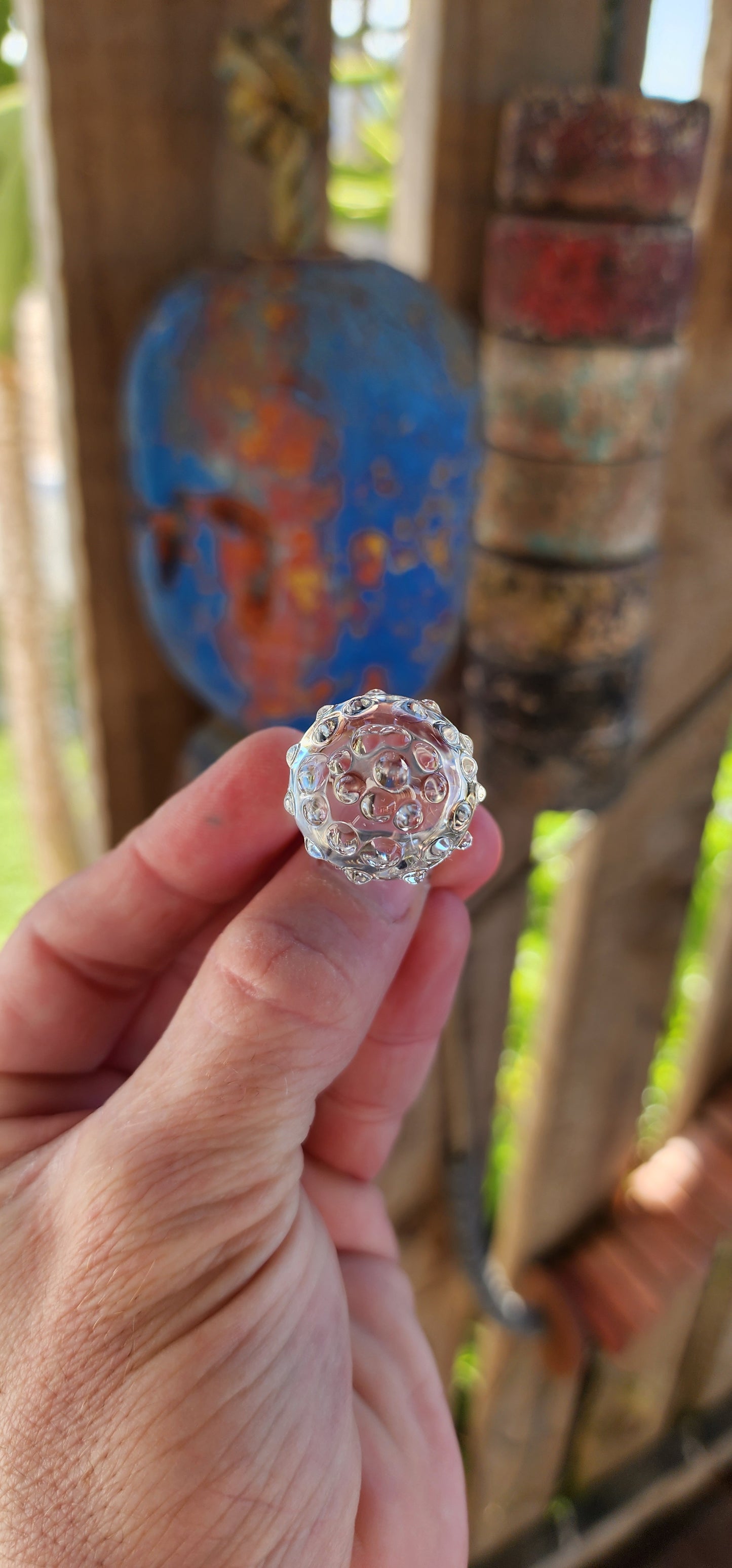 This striking vintage contemporary statement ring is a miniature masterpiece of sculptural design, resembling the elegant form of a sea urchin.
