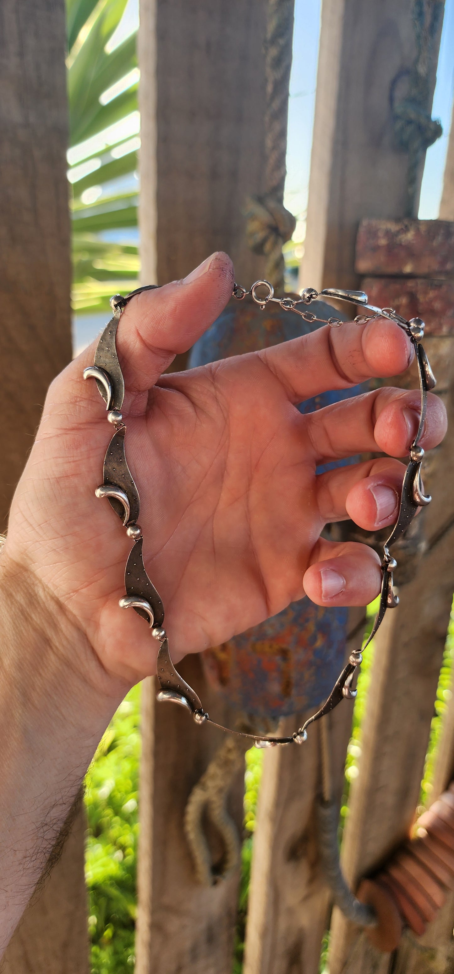 This vintage modernist sterling silver necklace by Kordes & Lichtenfels from the 1960s is an exceptional piece that embodies mid-century German design.