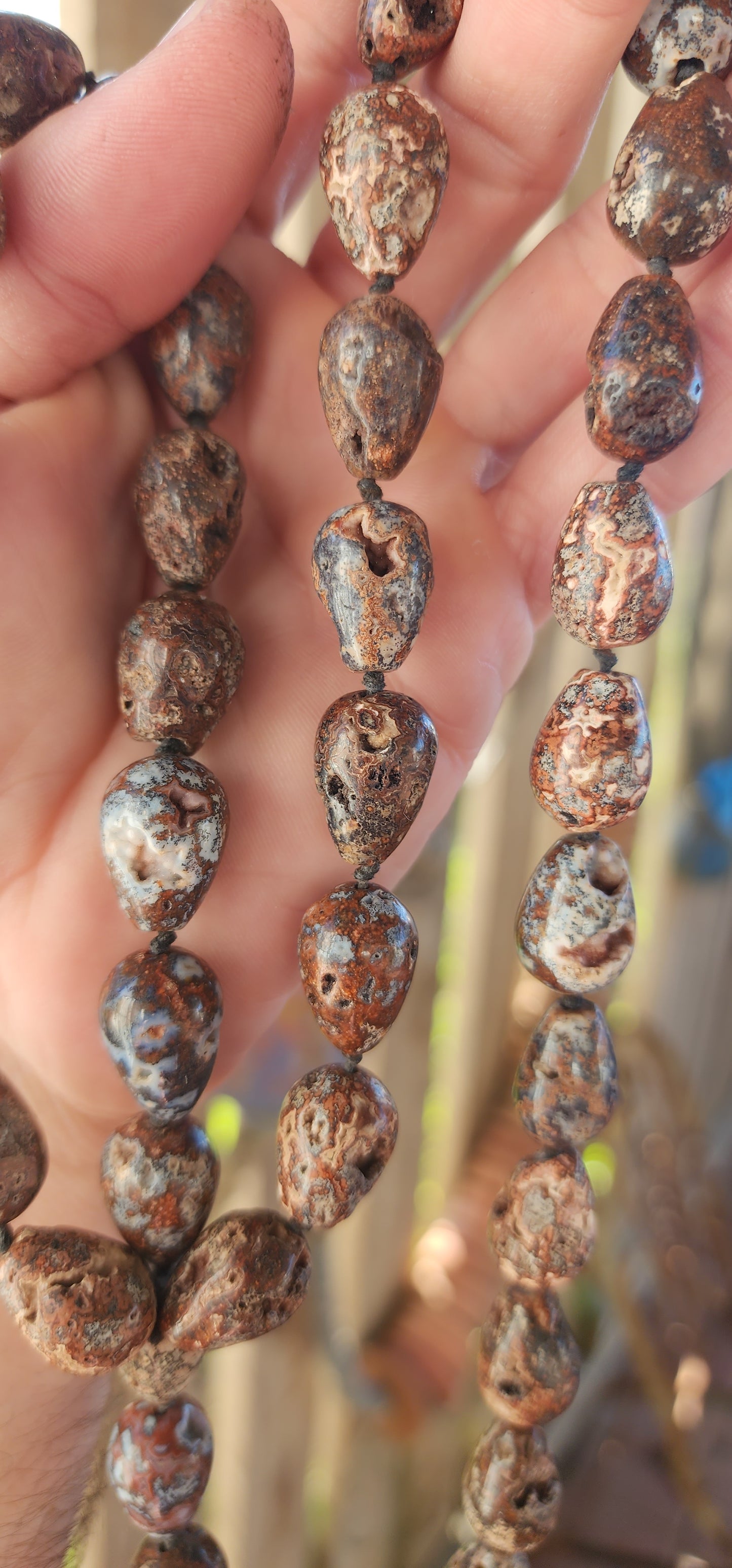 This necklace is like a treasure unearthed from deep within the earth’s mysteries! What ive got here is a stunning, extra-length strand of leopard skin jasper beads, each one brimming with wild, organic character.