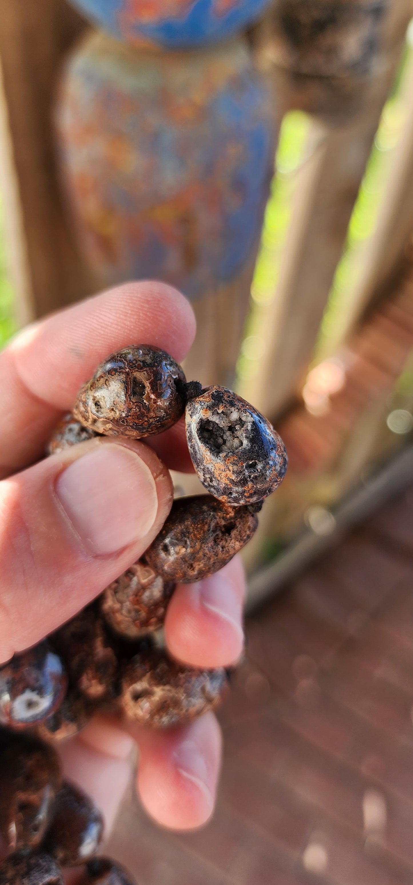 This necklace is like a treasure unearthed from deep within the earth’s mysteries! What ive got here is a stunning, extra-length strand of leopard skin jasper beads, each one brimming with wild, organic character.