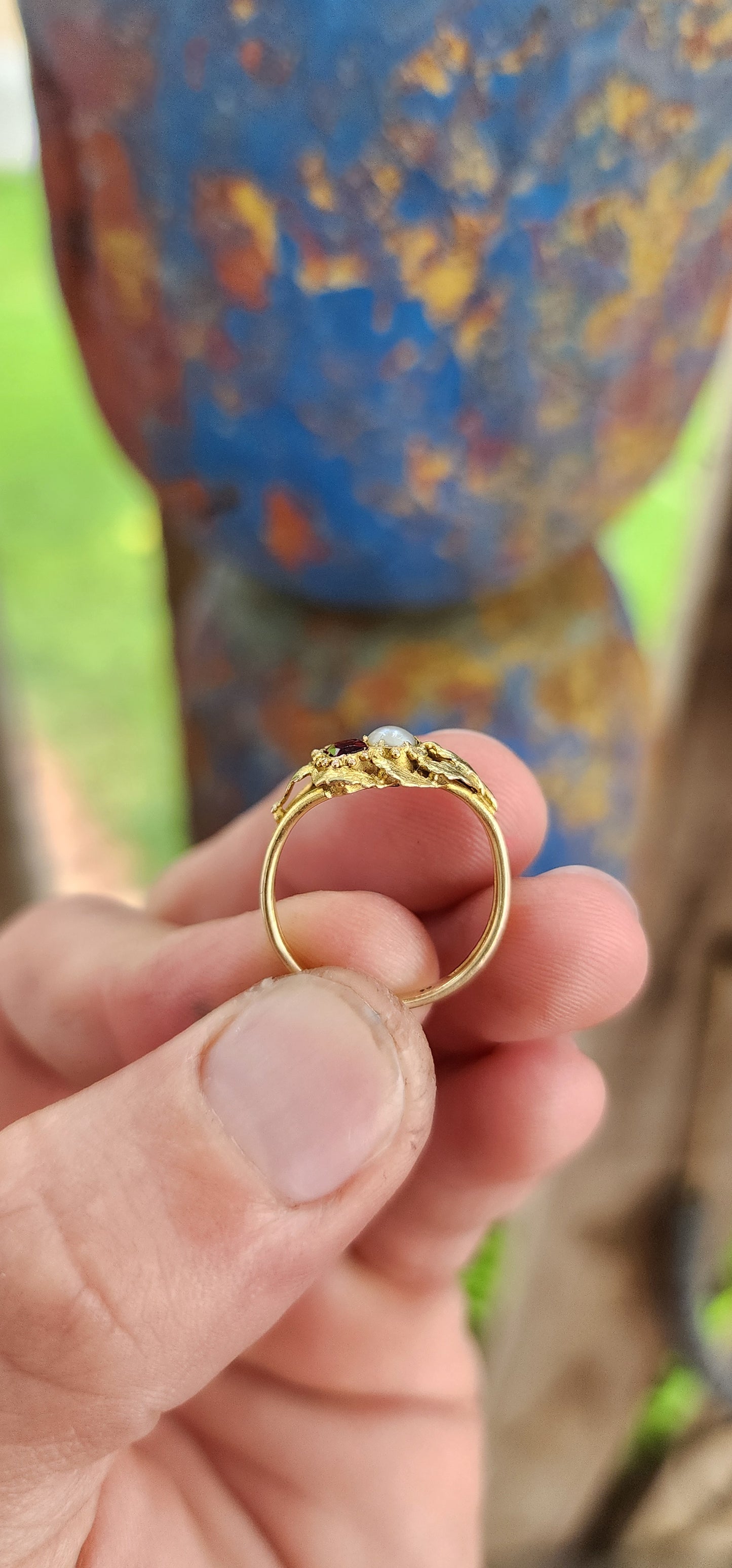 This is a marvelous and rare example of late Georgian to early Victorian mourning jewelry, specifically a mourning ring crafted in 15-carat yellow gold.