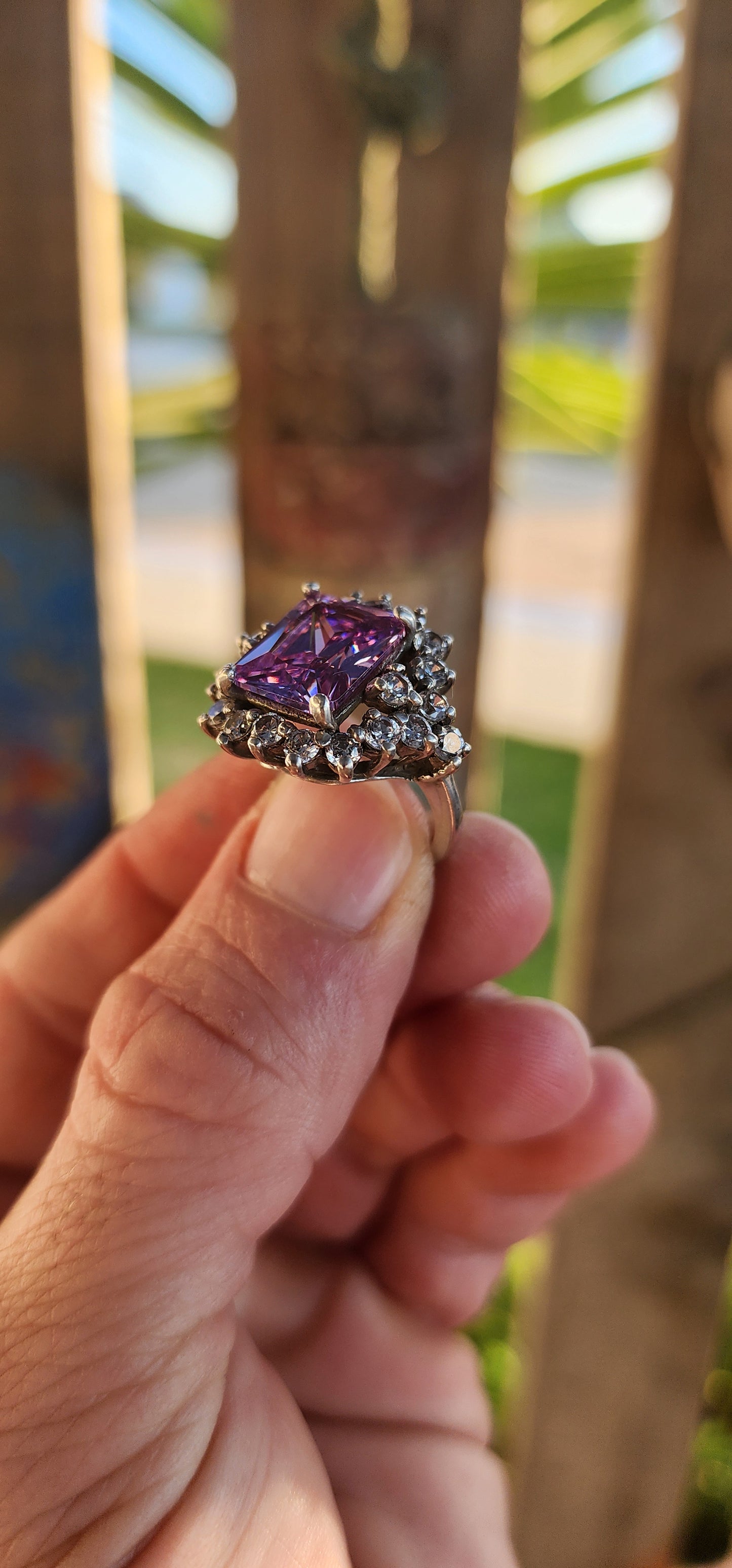 She’s bold, she’s brilliant, and she’s got a flair for the dramatic—this vintage cluster ring is your finger’s answer to a standing ovation.