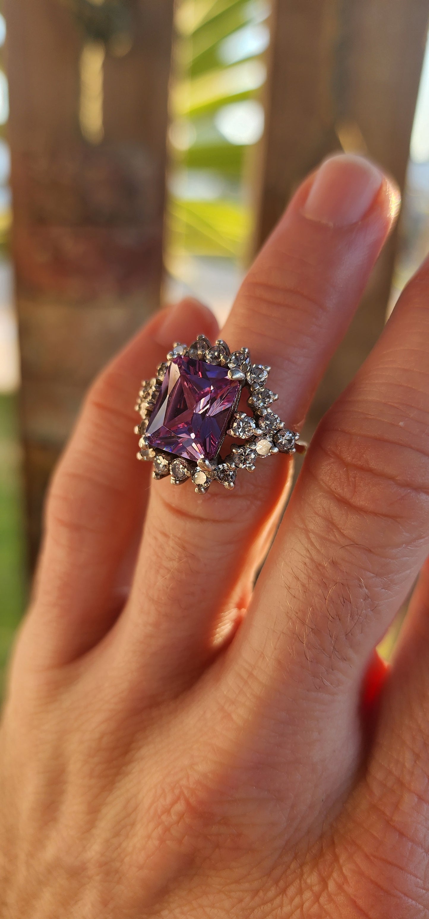 She’s bold, she’s brilliant, and she’s got a flair for the dramatic—this vintage cluster ring is your finger’s answer to a standing ovation.