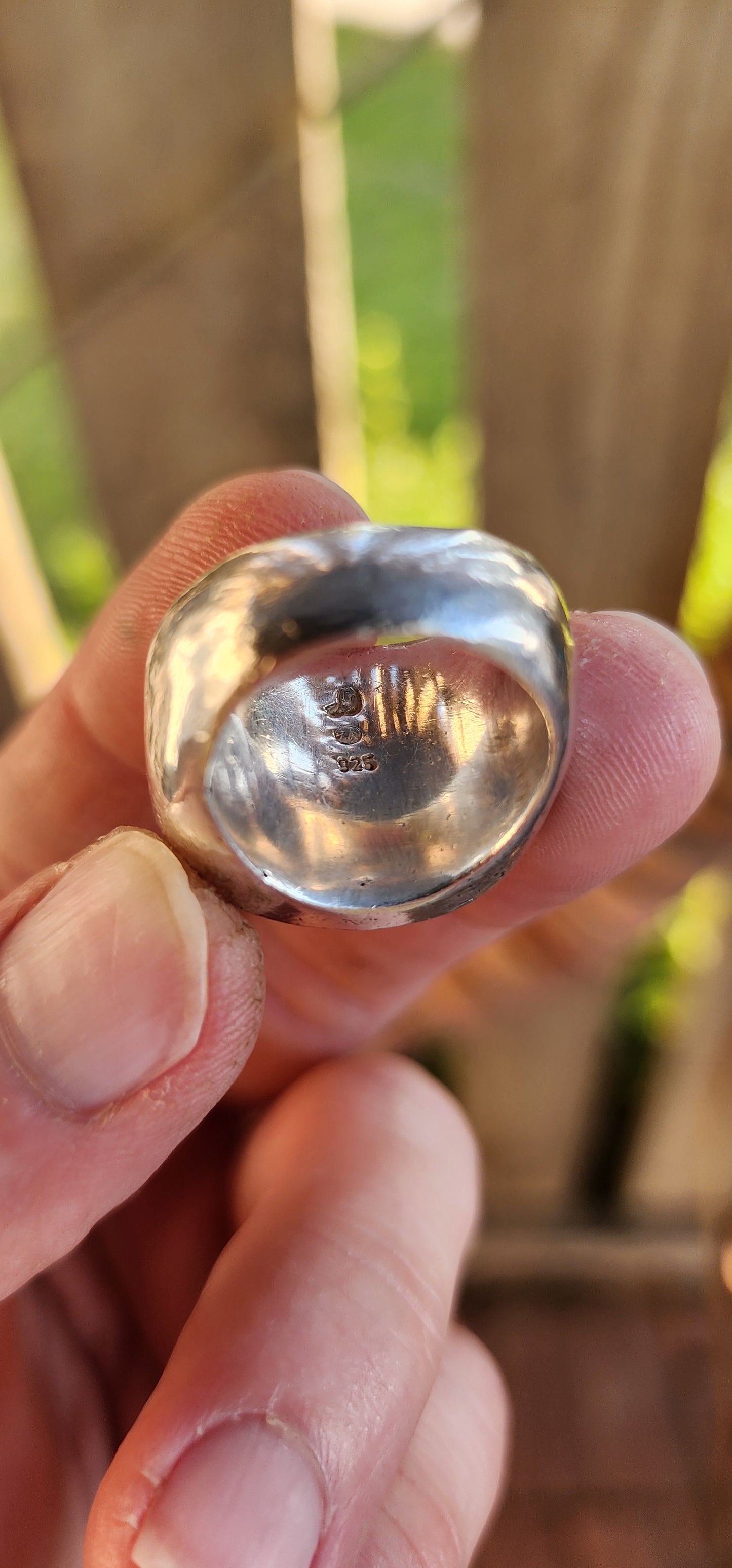 This isn’t just a ring—it’s a miniature fairytale theatre perched boldly on your finger! Crafted by the renowned South African designer Geraldine Fenn, this one-of-a-kind artisan piece is a true treasure of contemporary storytelling through metalwork.