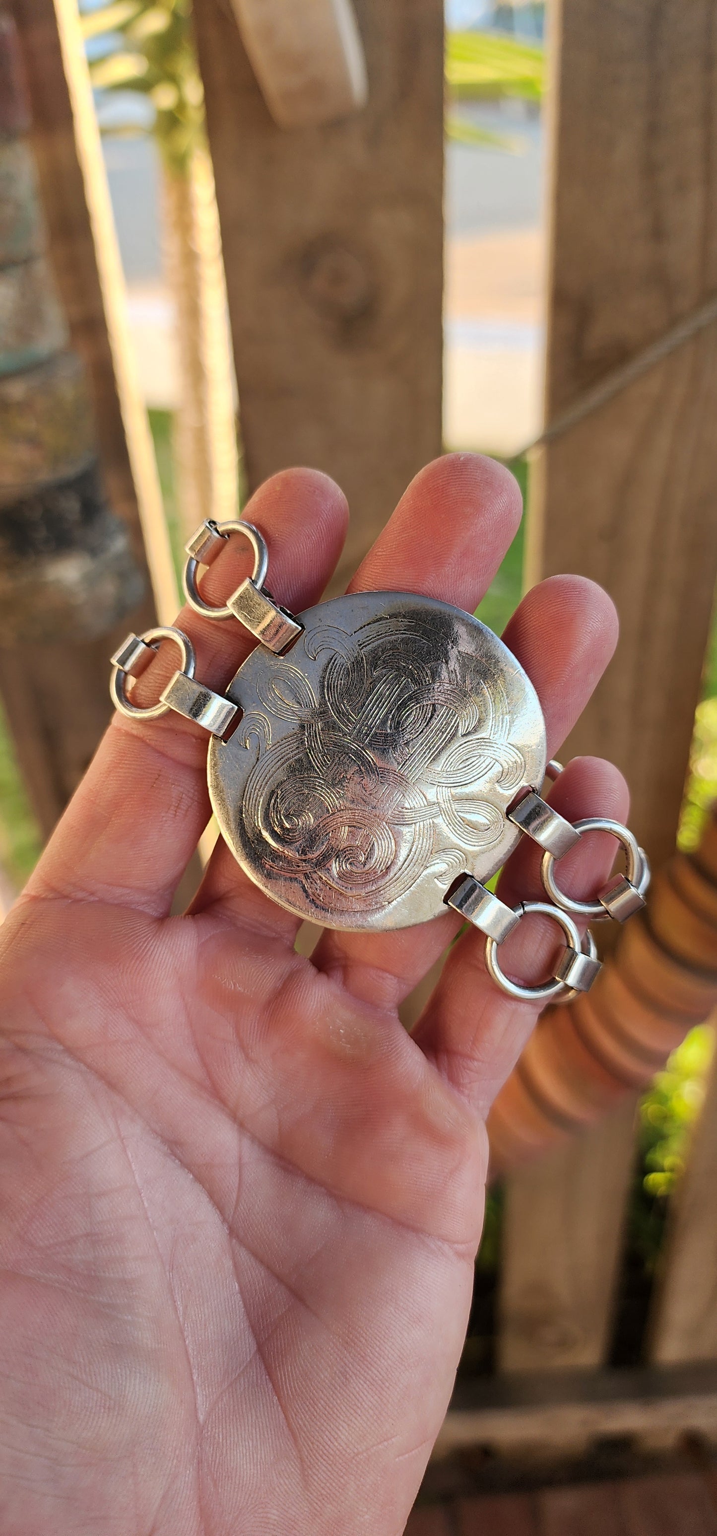 Make a grand entrance with this dramatic silver-plated designer costume bracelet from the iconic French atelier Gas Bijoux. Aptly named the “Diva”, this statement piece exudes power and poise, combining vintage flair with artisanal craftsmanship.