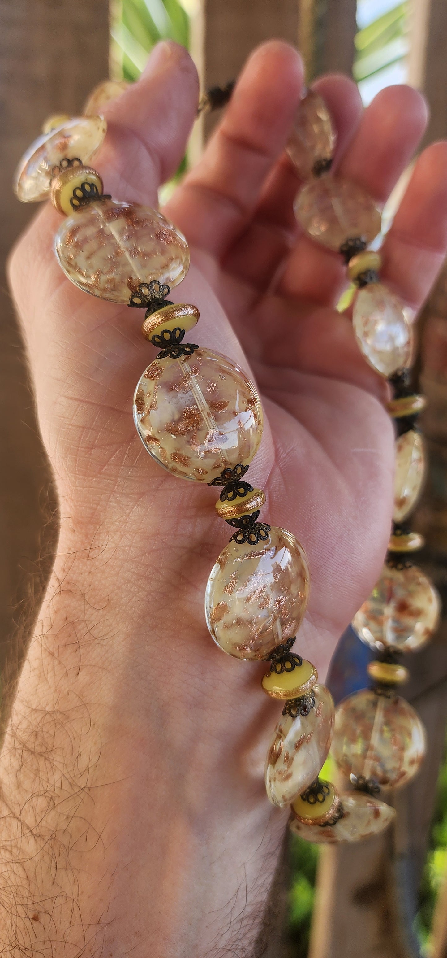 This vintage beauty is a dazzling example of mid-century Venetian art glass craftsmanship.