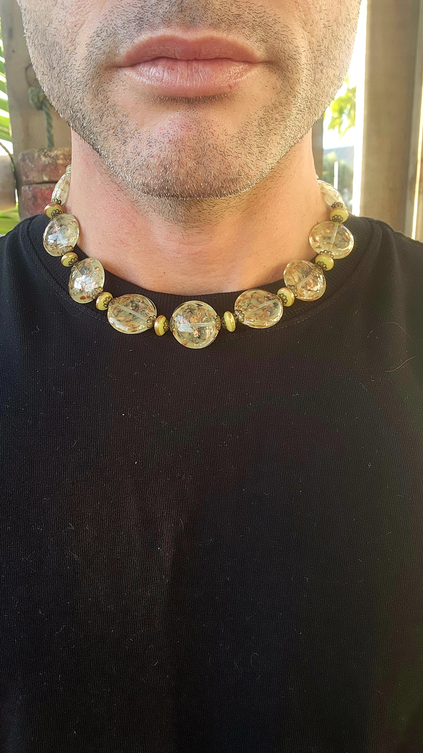 This vintage beauty is a dazzling example of mid-century Venetian art glass craftsmanship.