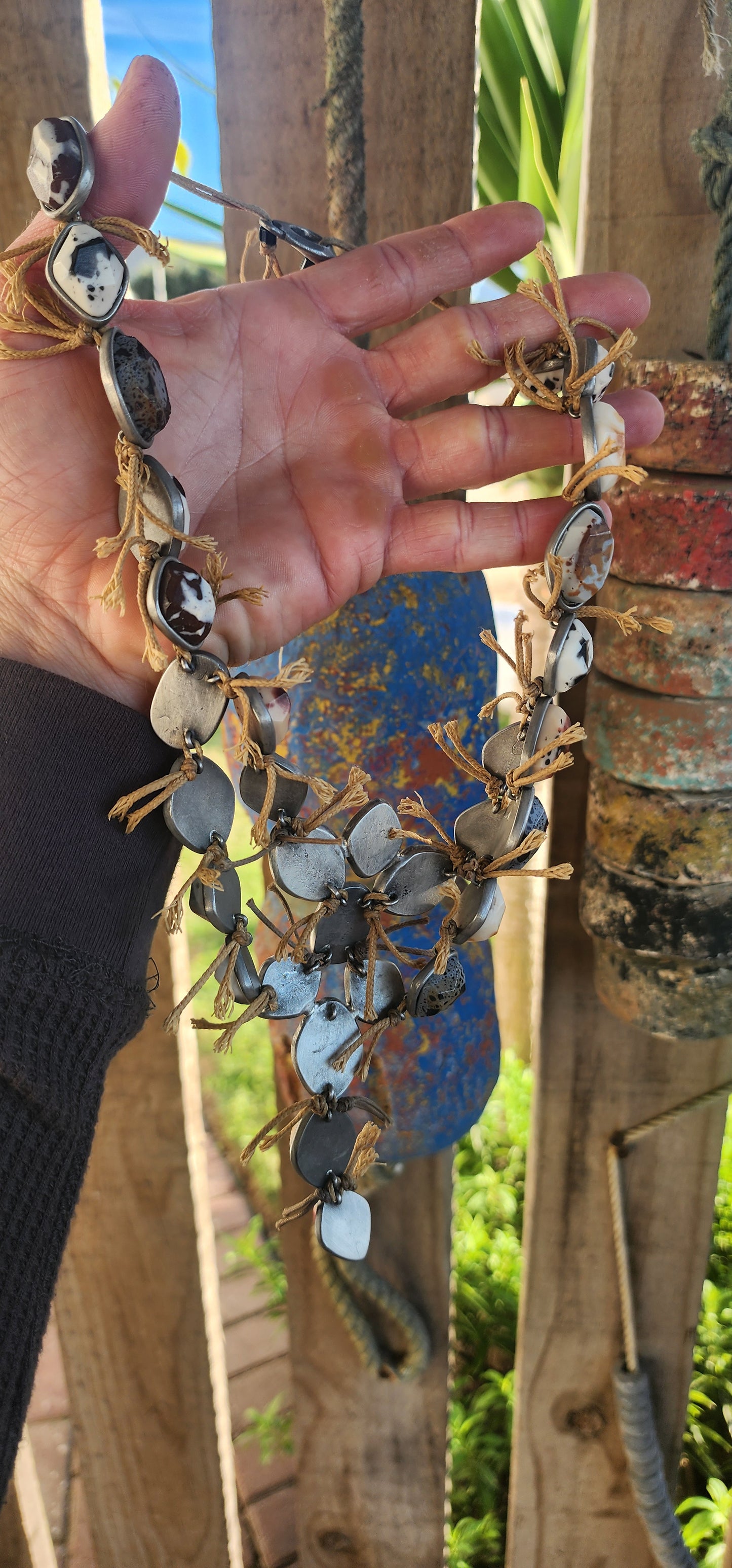 "Nguni Warrior Queen” — The Primal Elegance of Chantal Mayer.
This marvelous statement creation by South African designer Chantal Mayer is nothing short of wearable art, blending primal energy with avant-garde elegance.