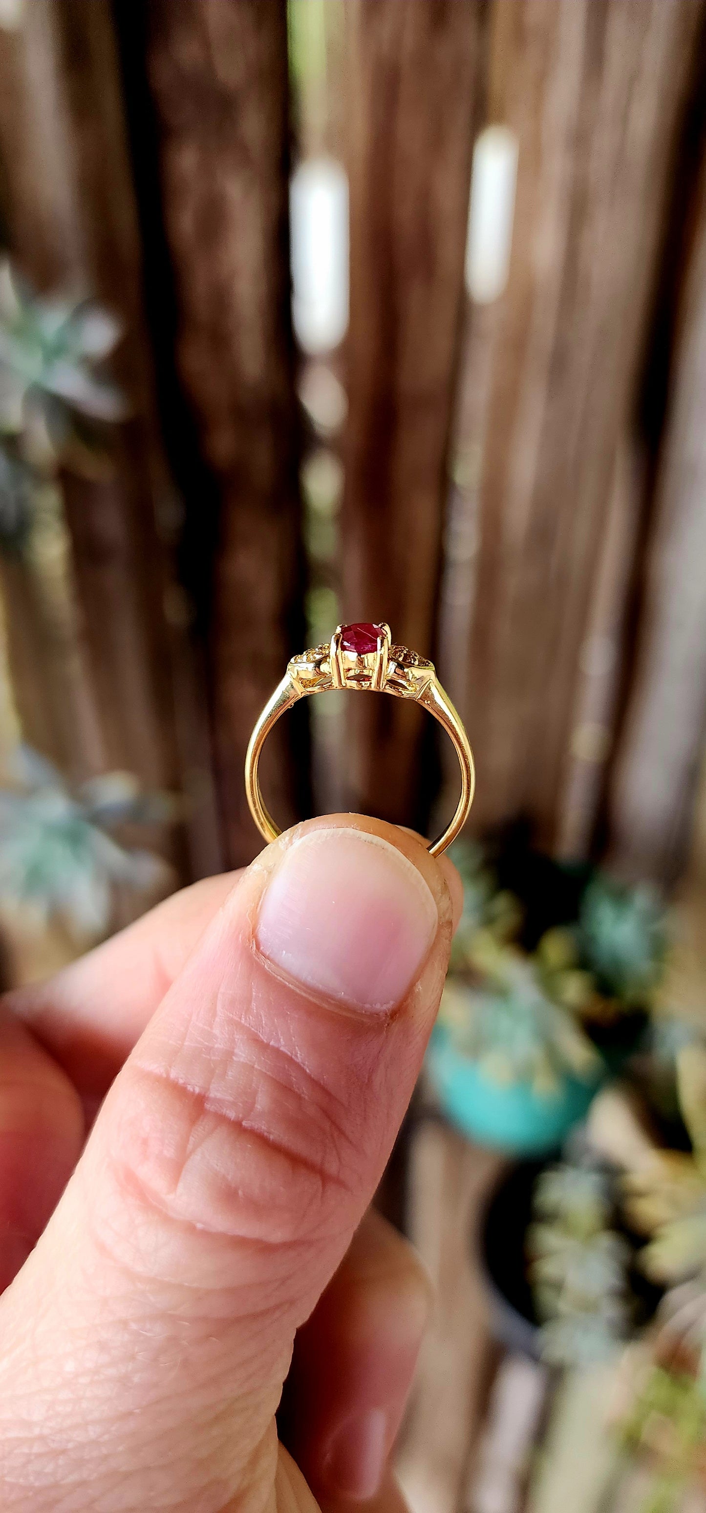 This enchanting trilogy-style ring is a delightful dance of elegance.
Crafted from sterling silver and generously plated with 18ct yellow gold.
