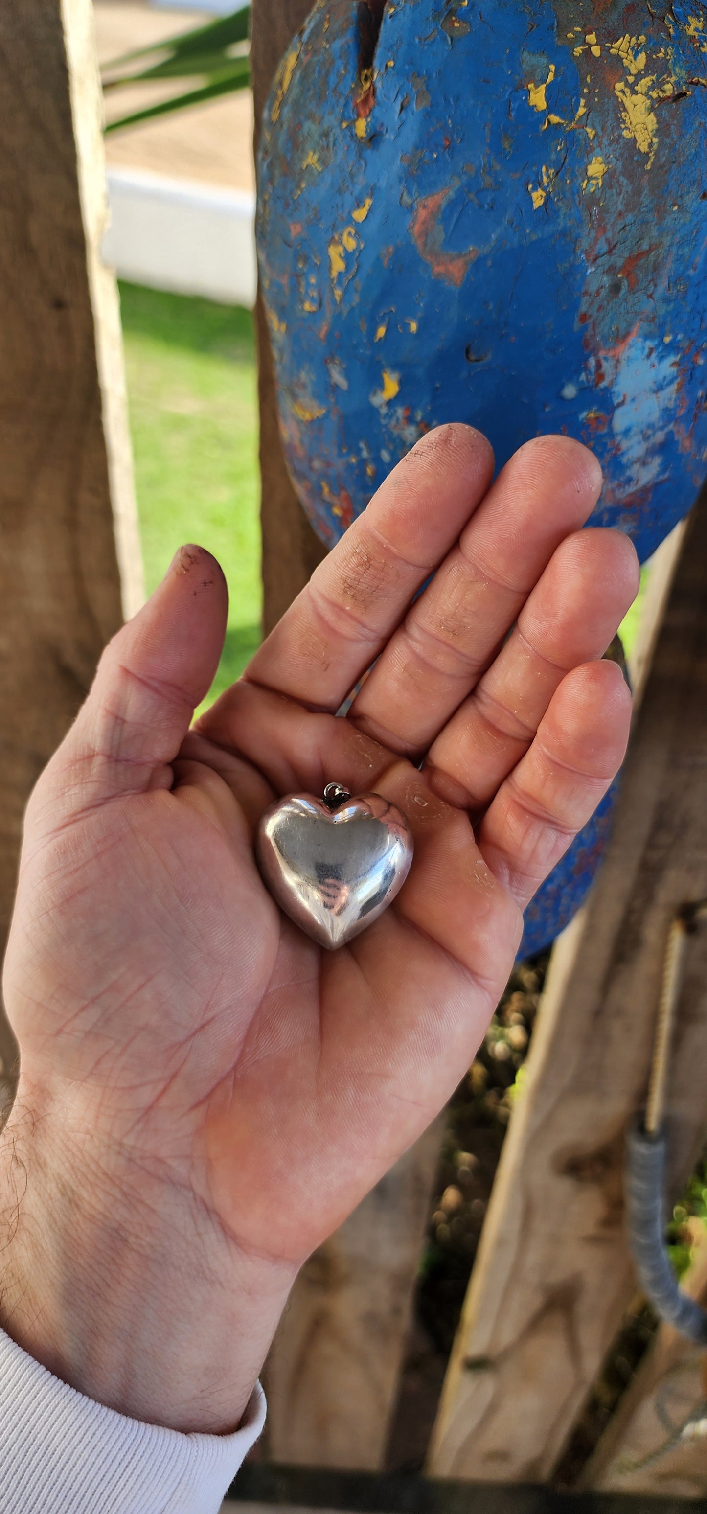 Go bold with this oversized vintage hollow sterling silver puffed heart pendant – a timeless classic with just the right amount of retro charm.