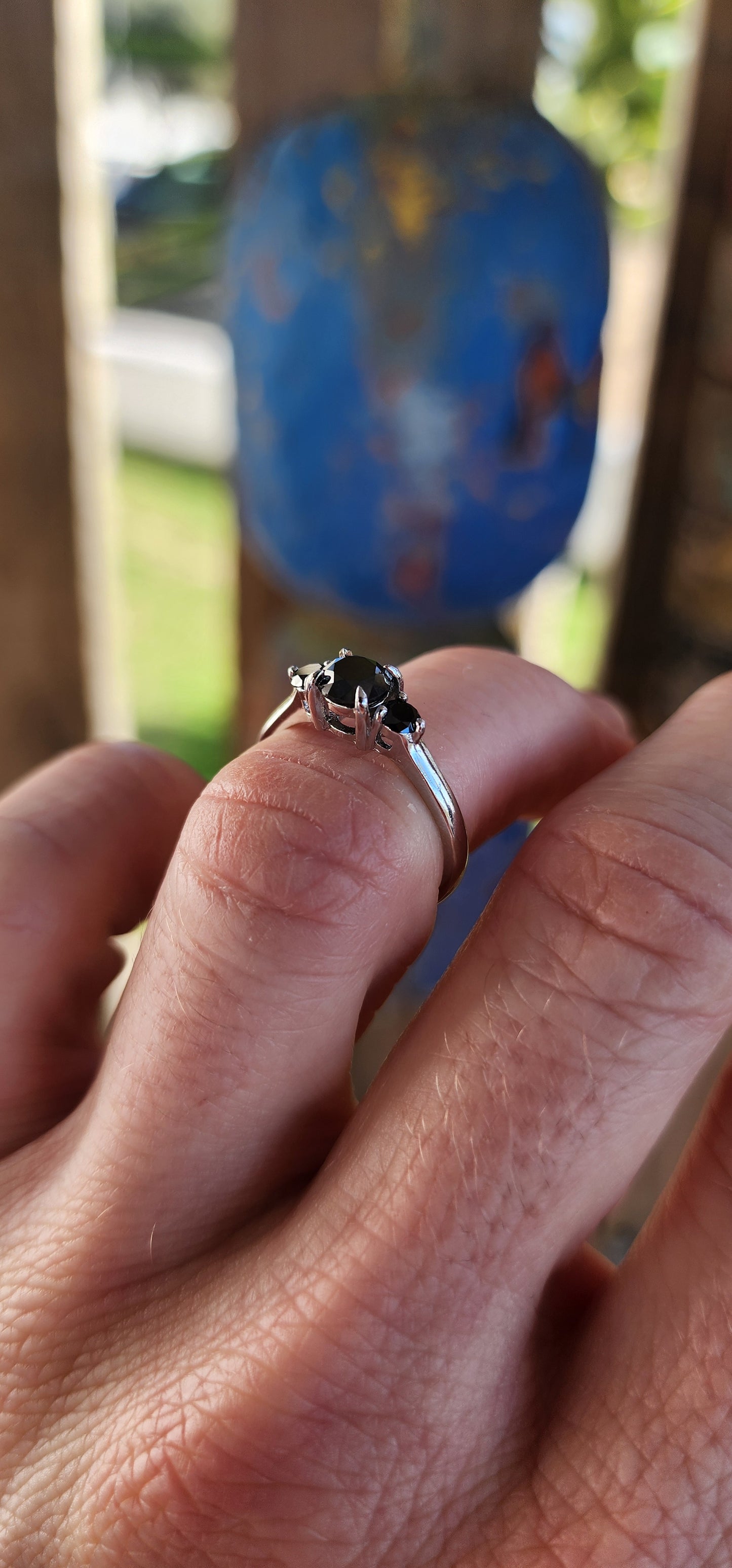 Midnight Trinity
A ring that whispers secrets of the night sky.Crafted in sterling silver and rhodium-plated to hold its forever-sparkle.
