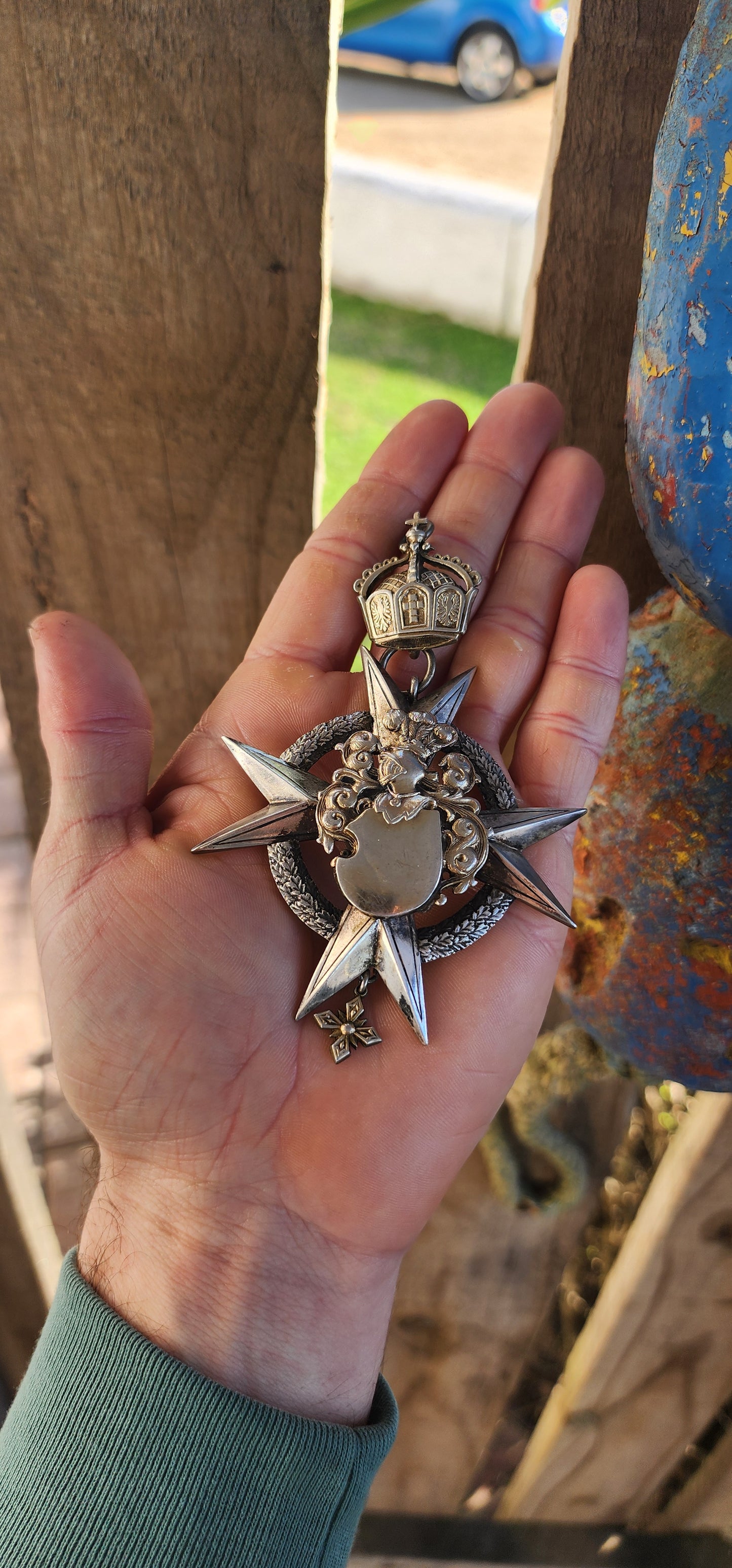 This magnificent oversized medal is an exceptional relic of German craftsmanship and tradition, forged in solid 800 silver and dated 1914.