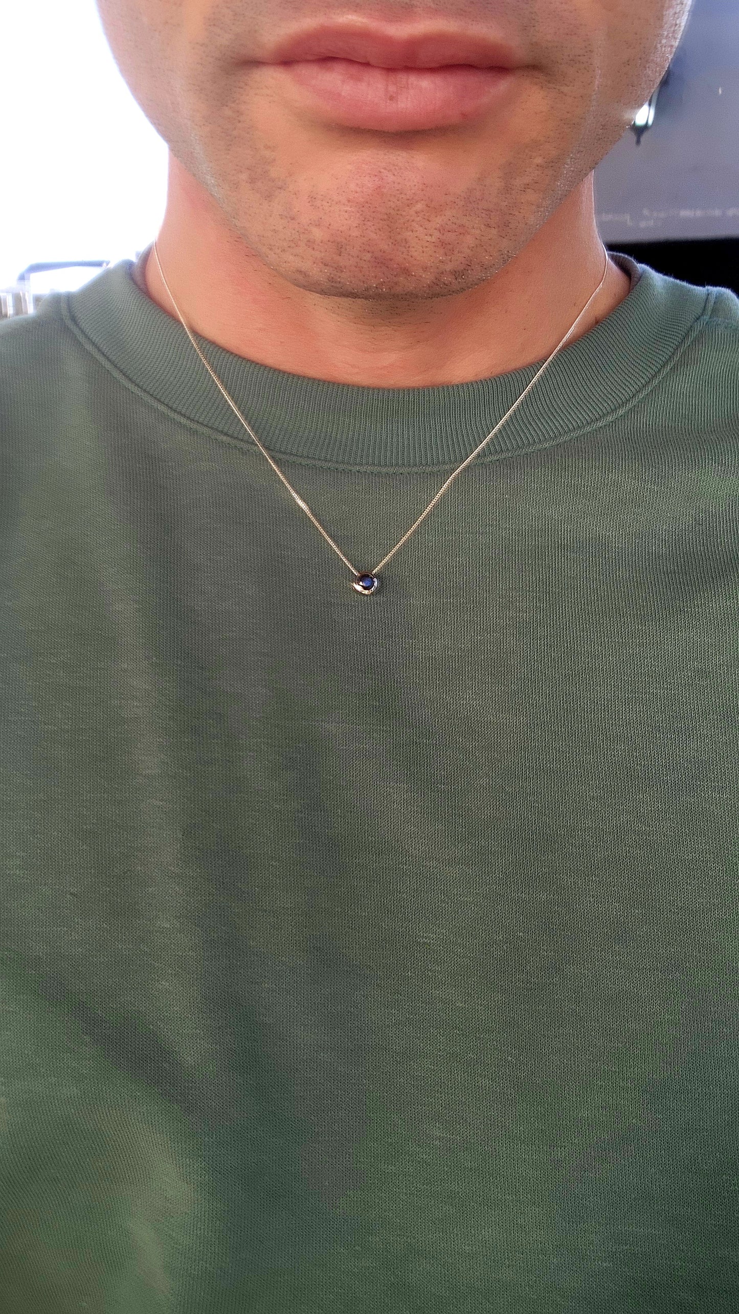 “Black Diamond Pulse” – A Talisman of Quiet Strength.