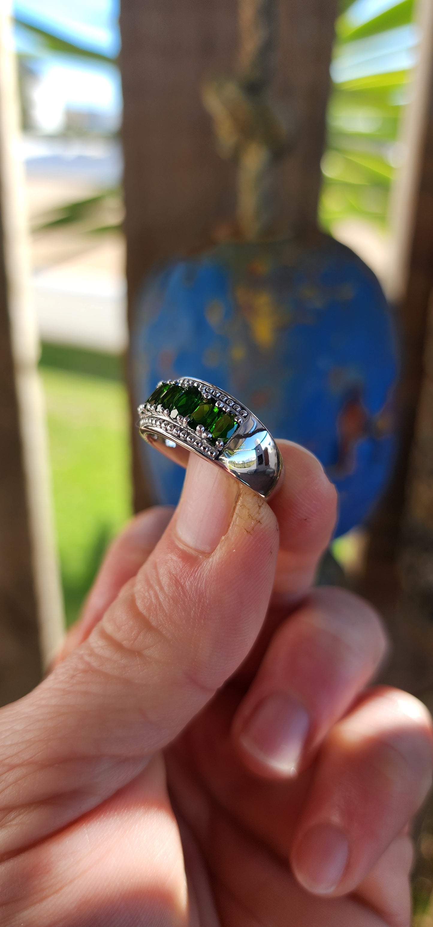This striking unisex ring doesn’t settle for subtle—it commands attention! Crafted in solid sterling silver, its bold half-eternity band radiates confidence and strength.
