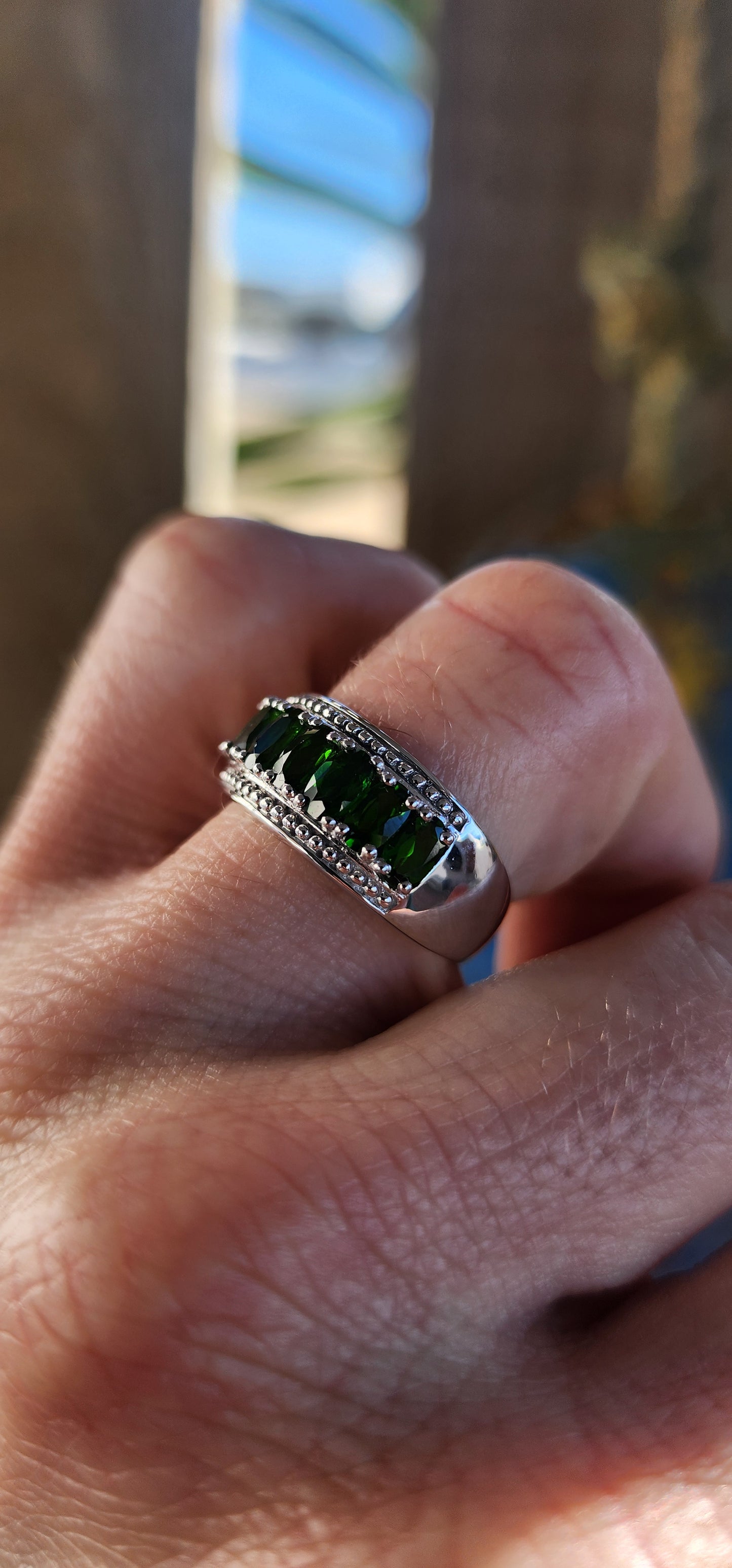 This striking unisex ring doesn’t settle for subtle—it commands attention! Crafted in solid sterling silver, its bold half-eternity band radiates confidence and strength.