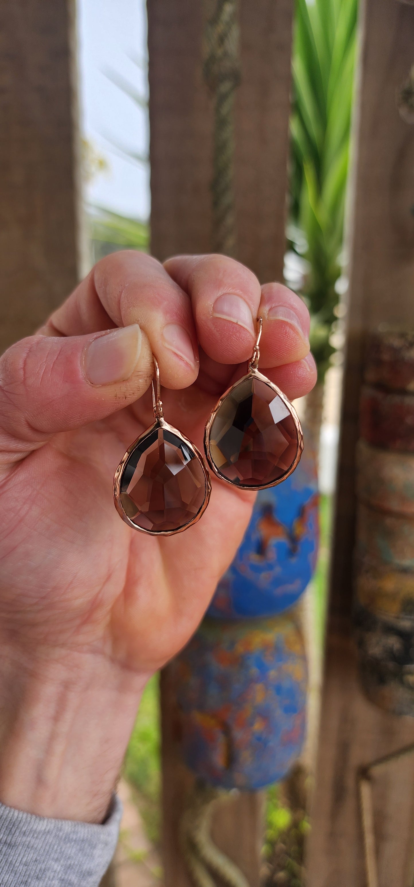 A truly glamorous pair of highly sought-after designer earrings by Ippolita, renowned for her luxurious, sculptural jewelry that blends Italian craftsmanship with modern sophistication.