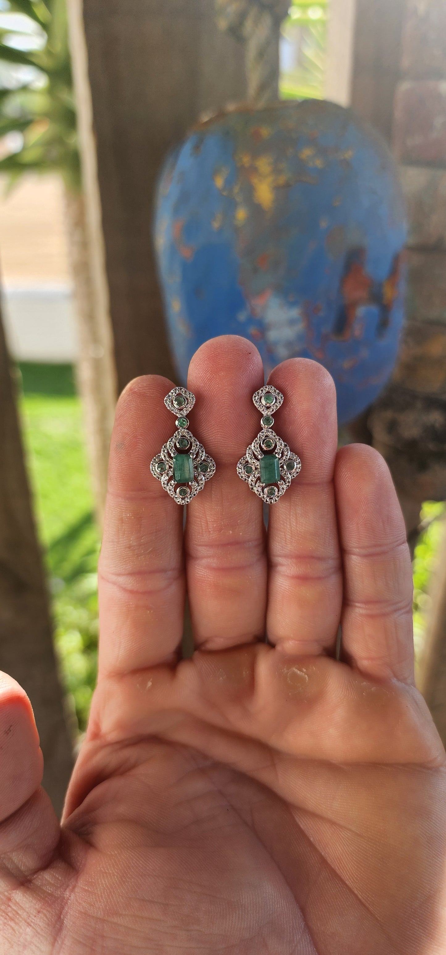 Magical and enchanting — this matching sterling silver ring, earrings, and pendant suite brings vintage glamour back to life!