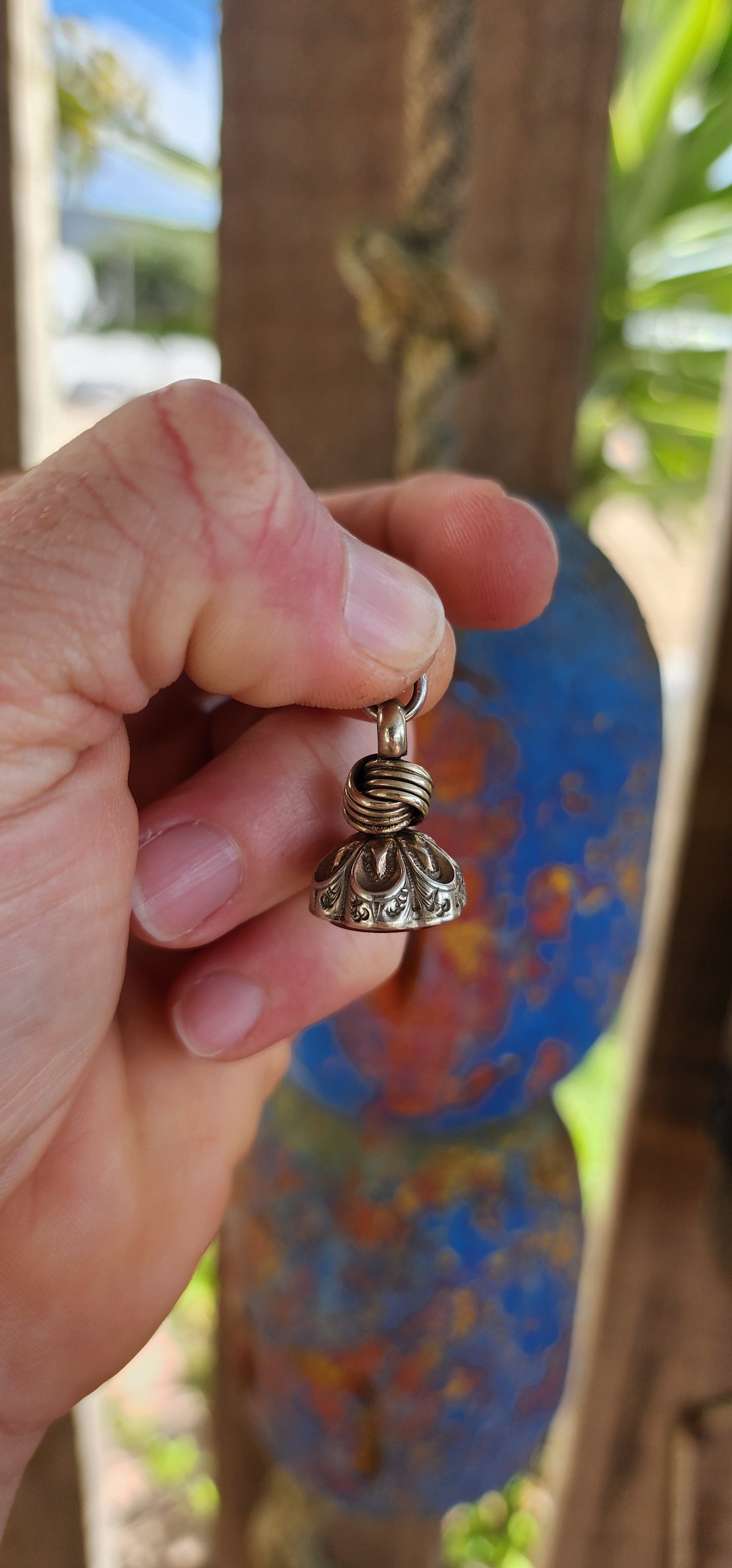Antique Victorian era silver-plated fob seal pendant.
Exquisitely crafted, the top features an intricate knot design — often interpreted as a symbol of unity, continuity, and eternal bonds.