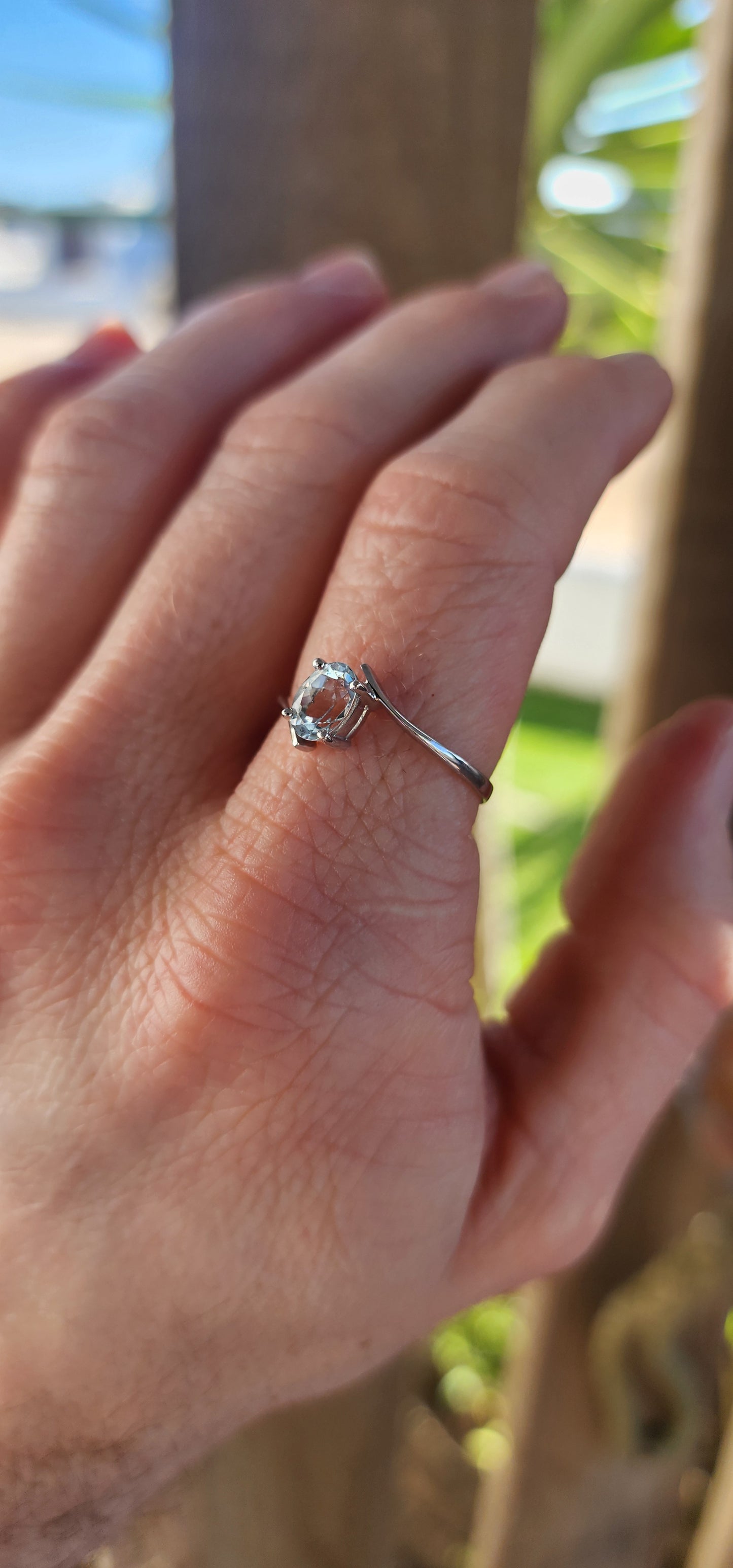 Ocean’s Embrace - A Collector’s Treasure.
A ring that feels as if it carries the calm of the sea within its heart.