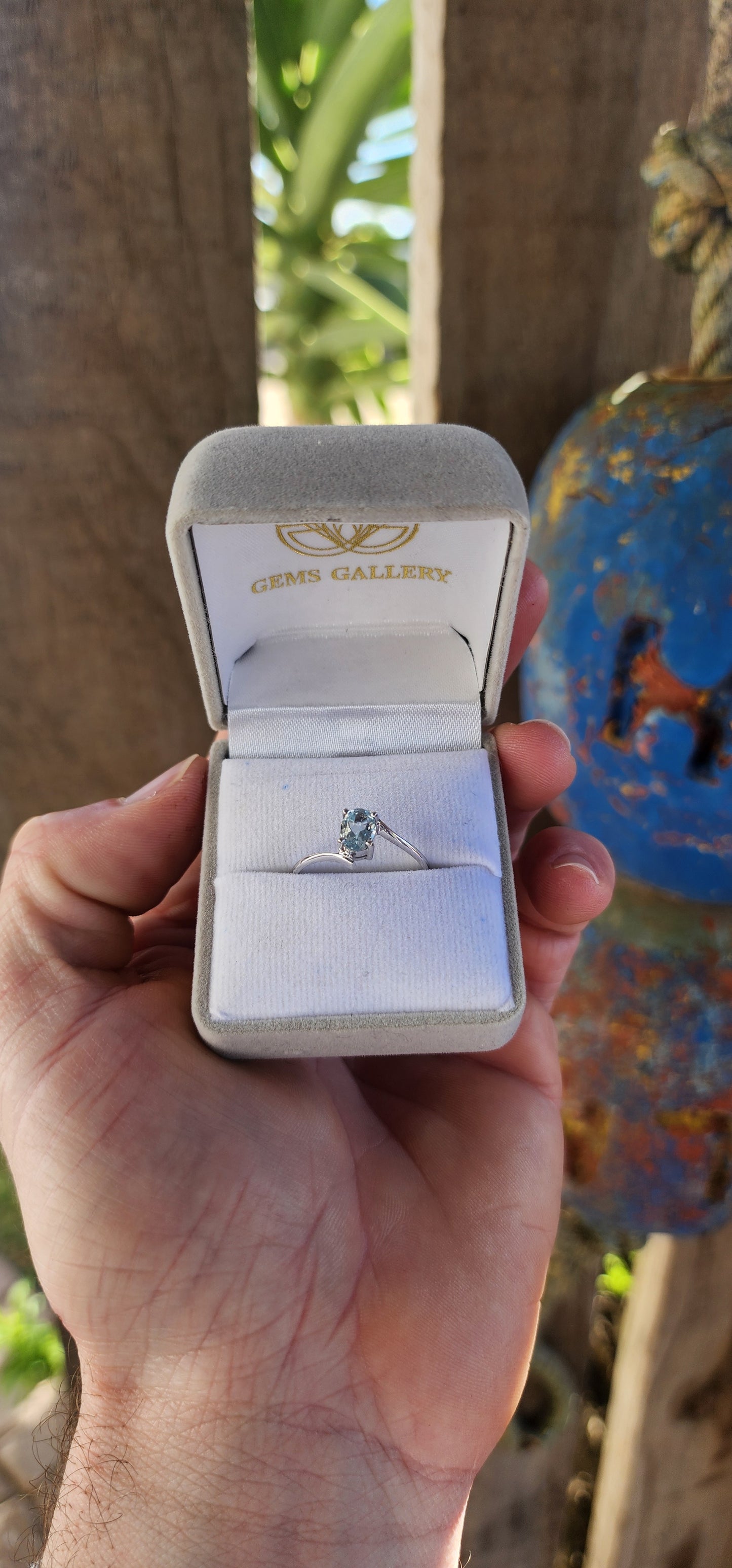 Ocean’s Embrace - A Collector’s Treasure.
A ring that feels as if it carries the calm of the sea within its heart.