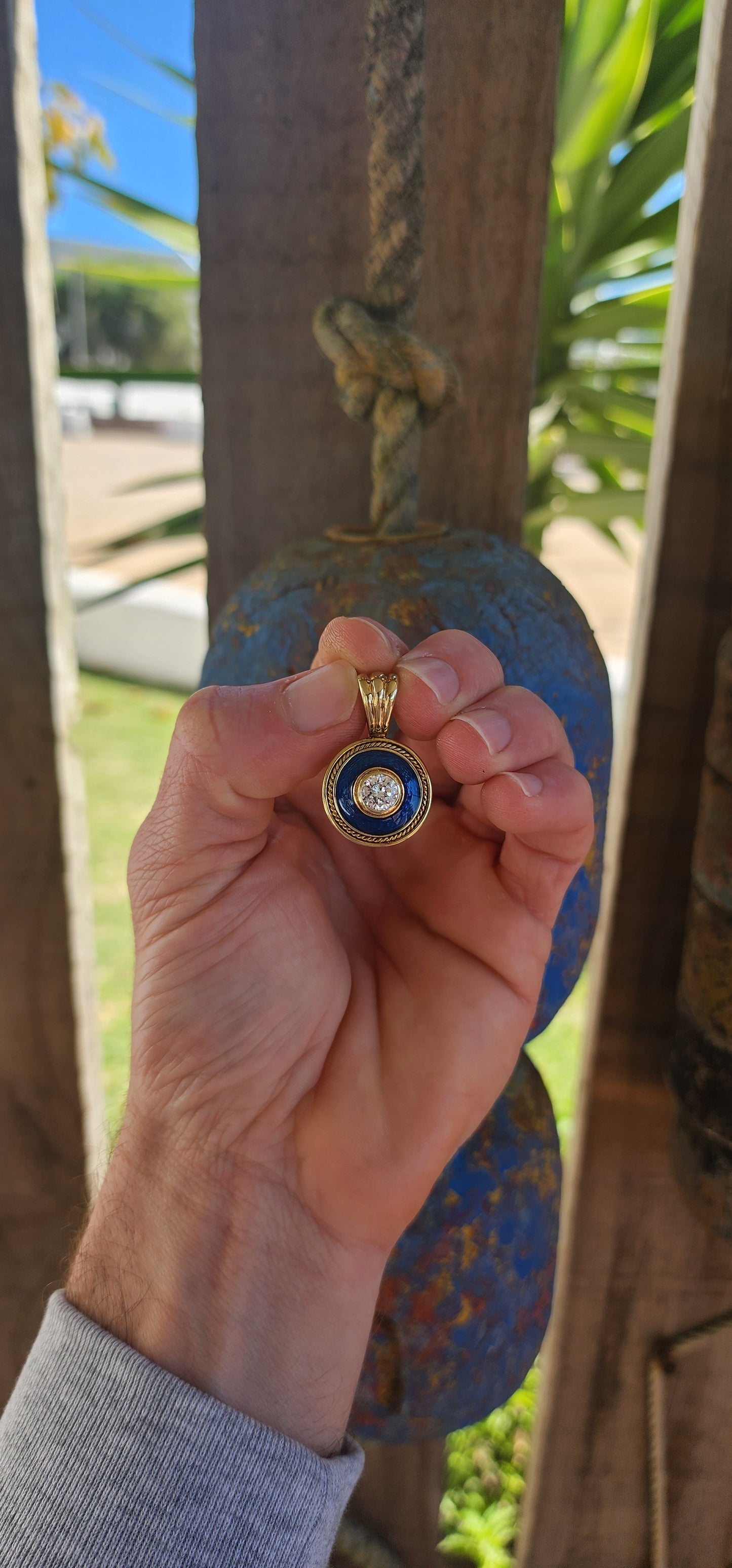 Retro Elegance – 9ct Gold & Guilloché Enamel Enhancer Pendant.