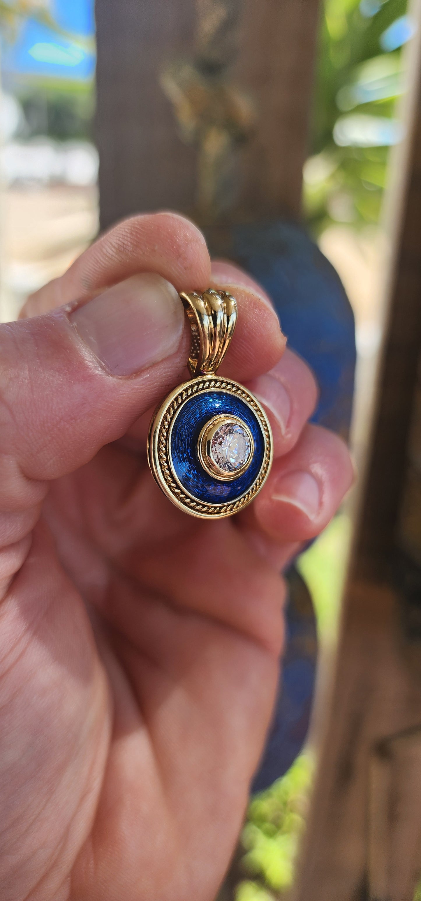 Retro Elegance – 9ct Gold & Guilloché Enamel Enhancer Pendant.