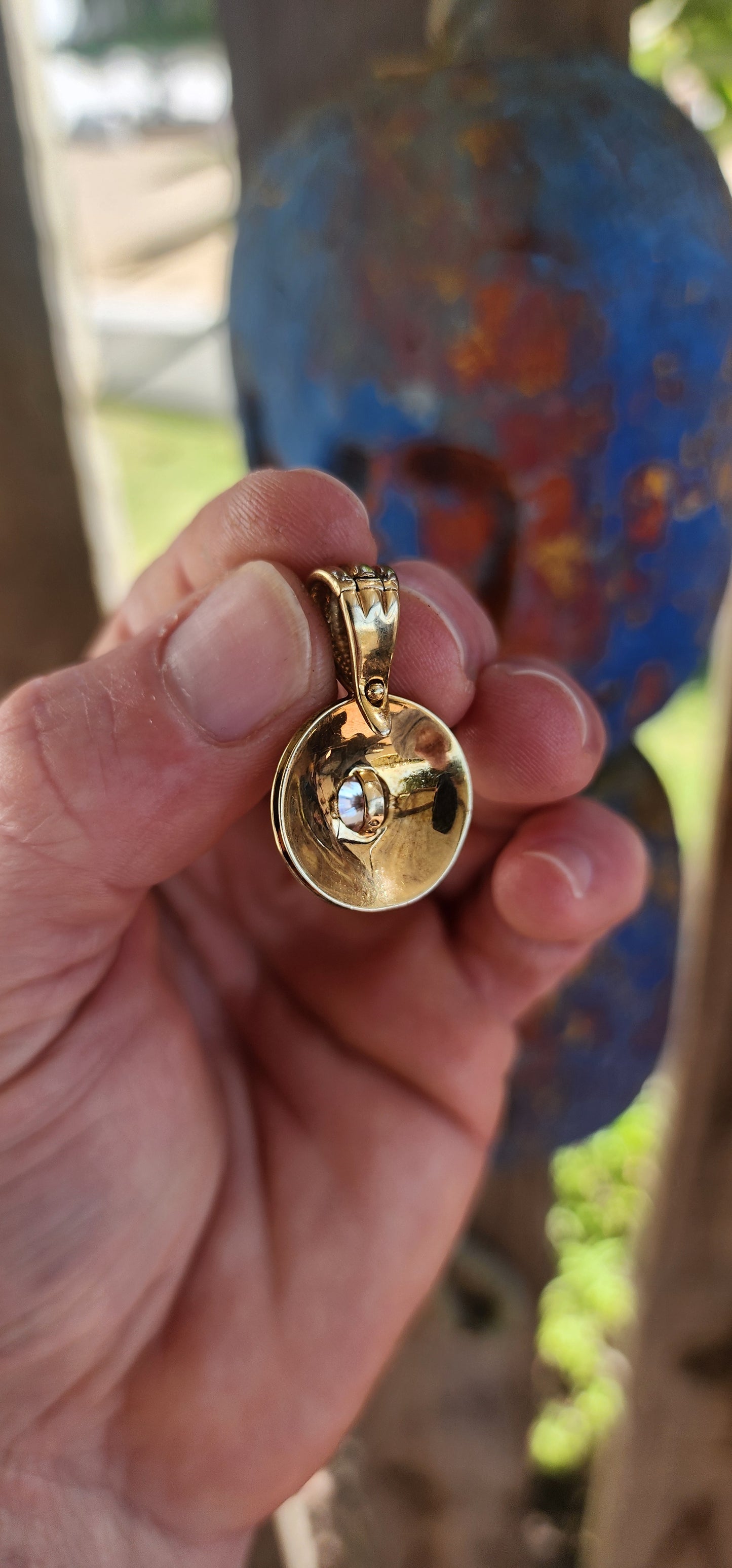 Retro Elegance – 9ct Gold & Guilloché Enamel Enhancer Pendant.