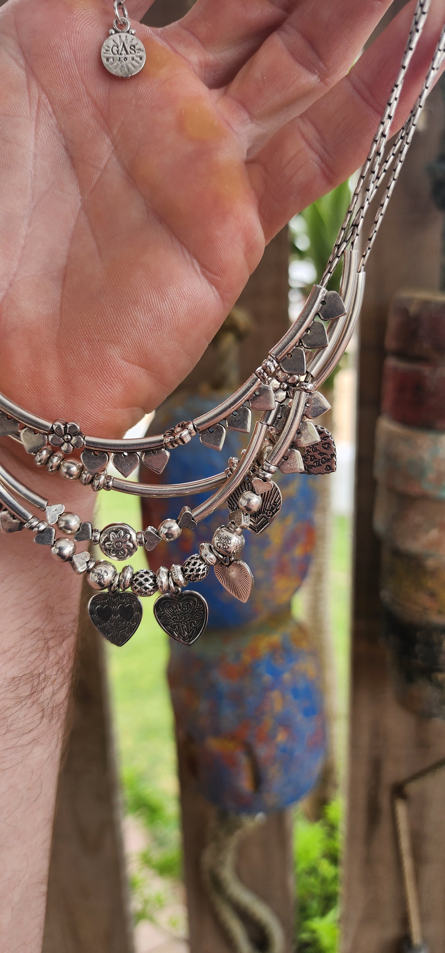 This Gas Bijoux necklace is a statement-making piece that effortlessly captures the free-spirited essence of bohemian luxury.