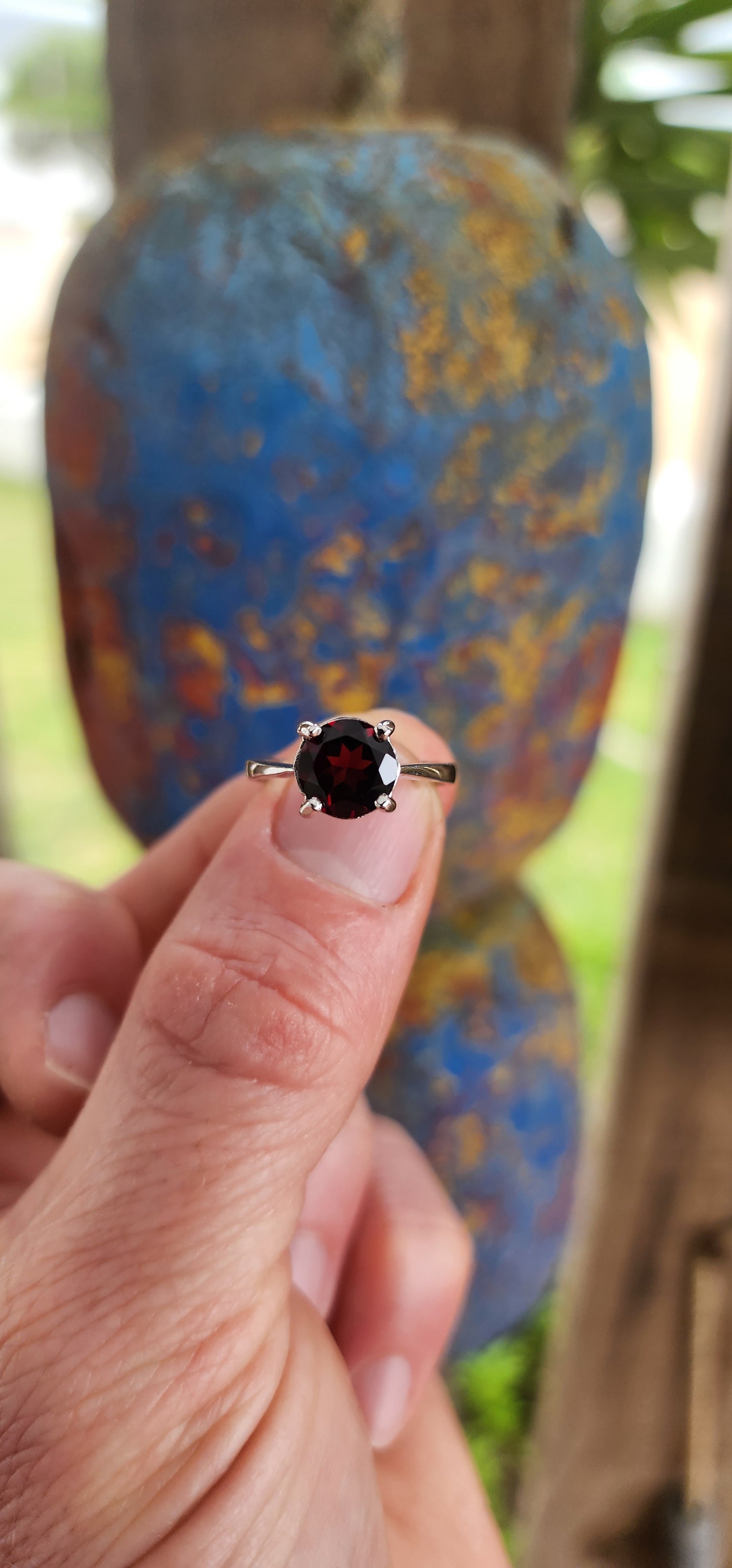 Garnet Solitaires of Passion & Strength.
A timeless and elegant pairing — this classical sterling silver garnet solitaire set radiates quiet power.
