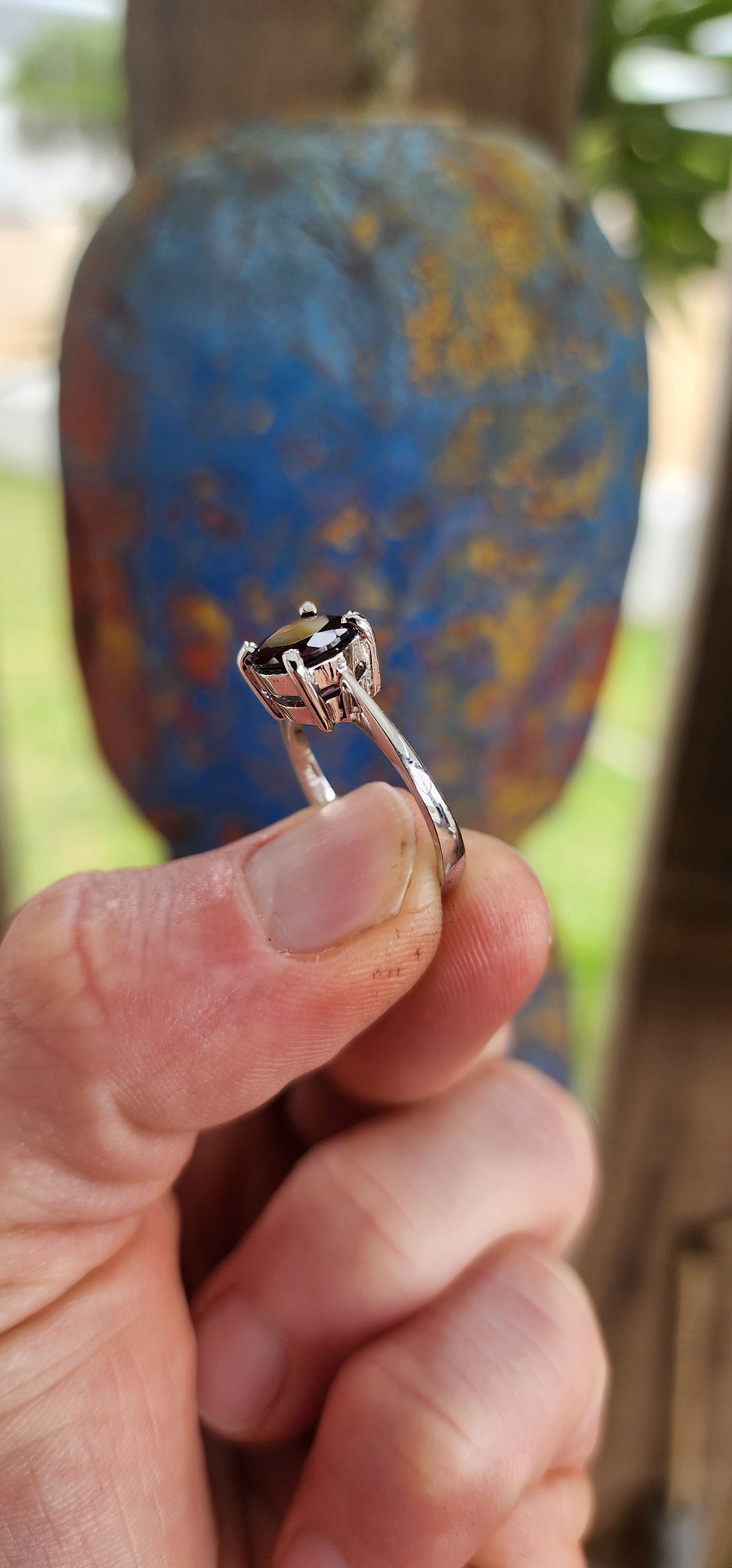 Garnet Solitaires of Passion & Strength.
A timeless and elegant pairing — this classical sterling silver garnet solitaire set radiates quiet power.