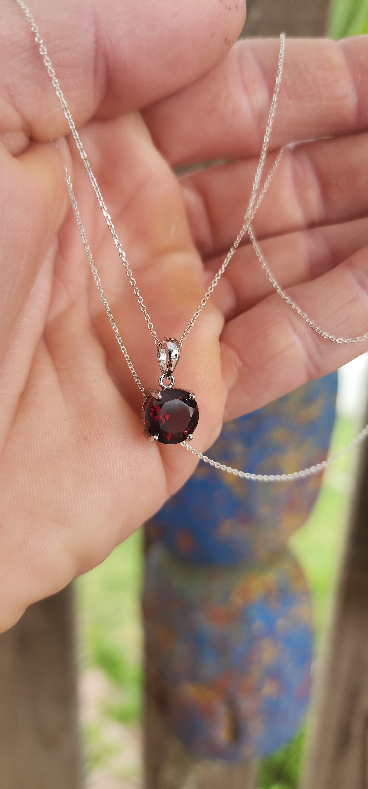 Garnet Solitaires of Passion & Strength.
A timeless and elegant pairing — this classical sterling silver garnet solitaire set radiates quiet power.