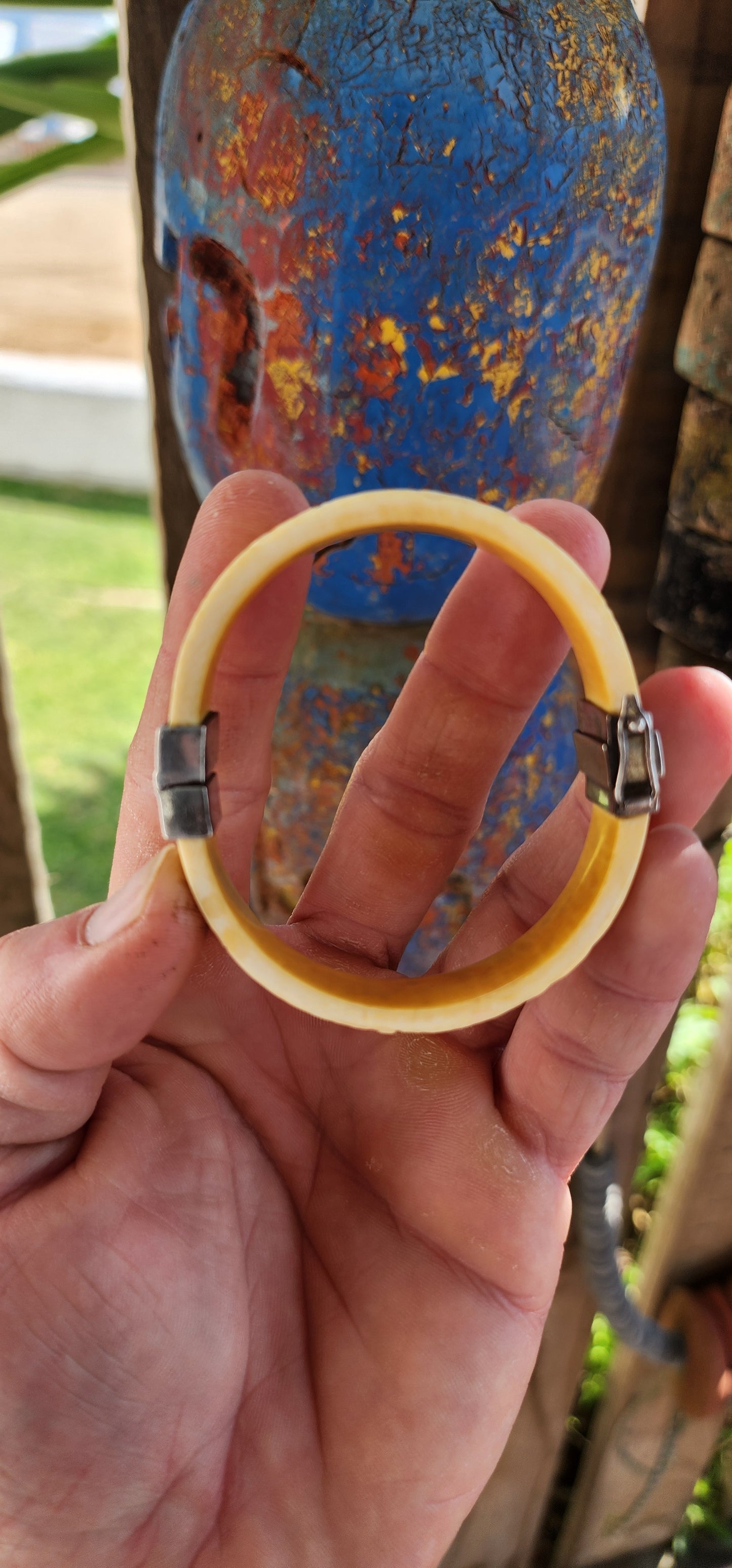 A truly exquisite example of early 20th-century craftsmanship, this antique pre-ban ivory bangle is an elegant survivor .