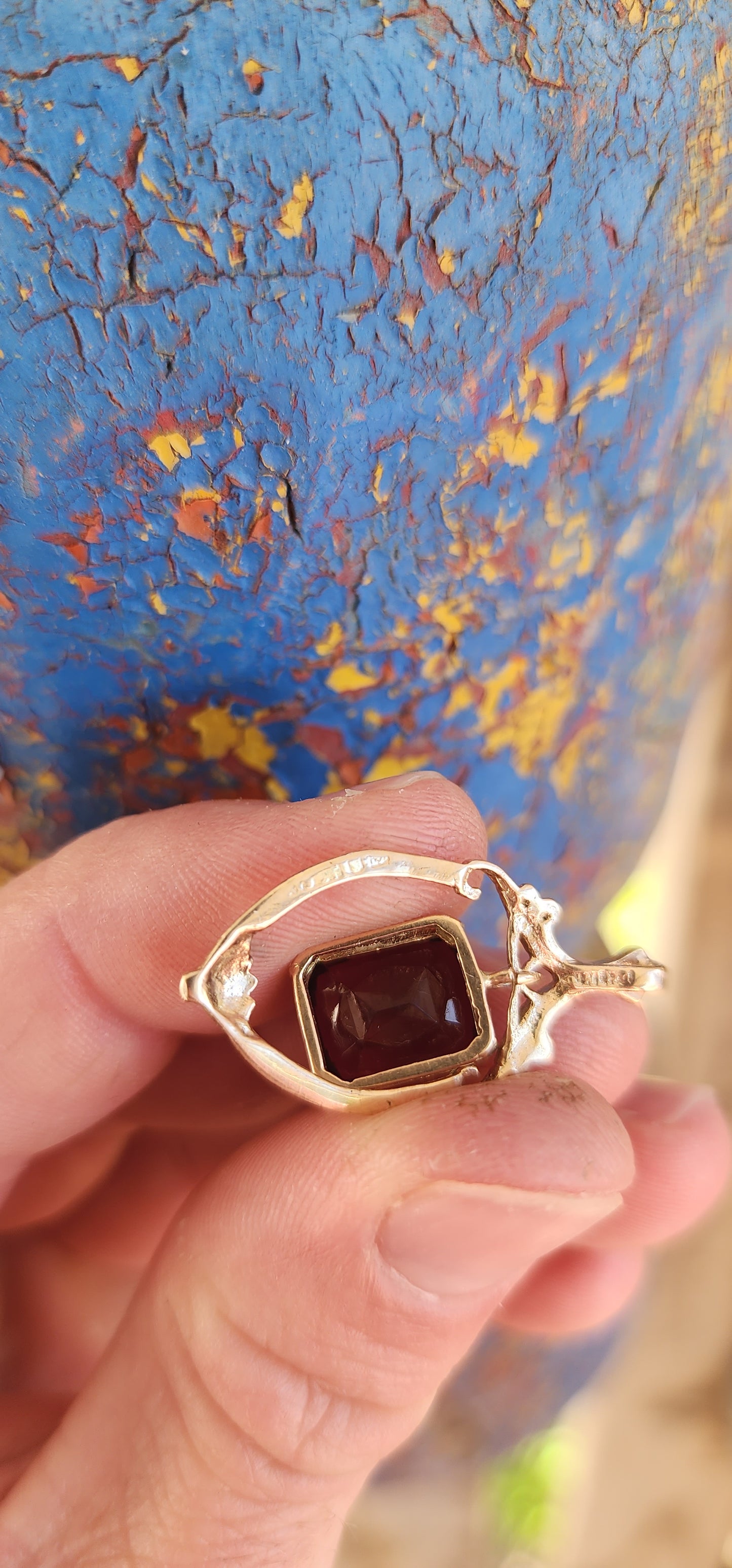 A quietly powerful relic of the Edwardian era, this exquisite circa 1900s antique fob-style pendant is a beautiful example of early-20th-century craftsmanship, where elegance and symbolism reigned supreme.