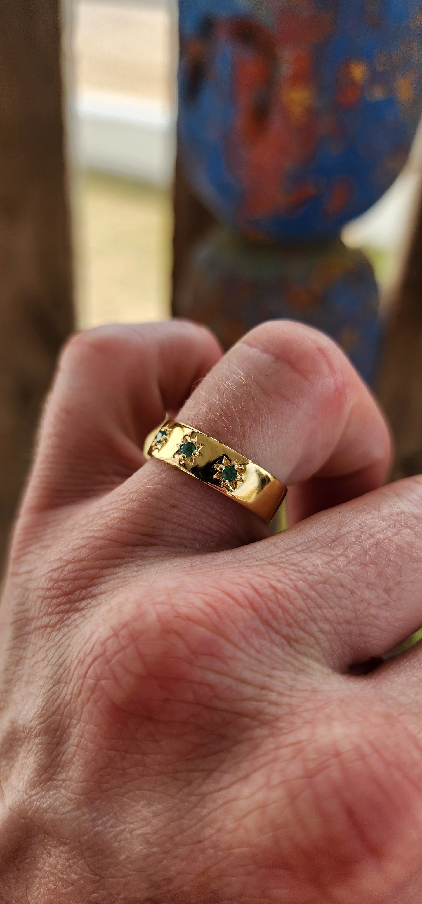 Unisex Emerald Star-Set Gypsy Band.