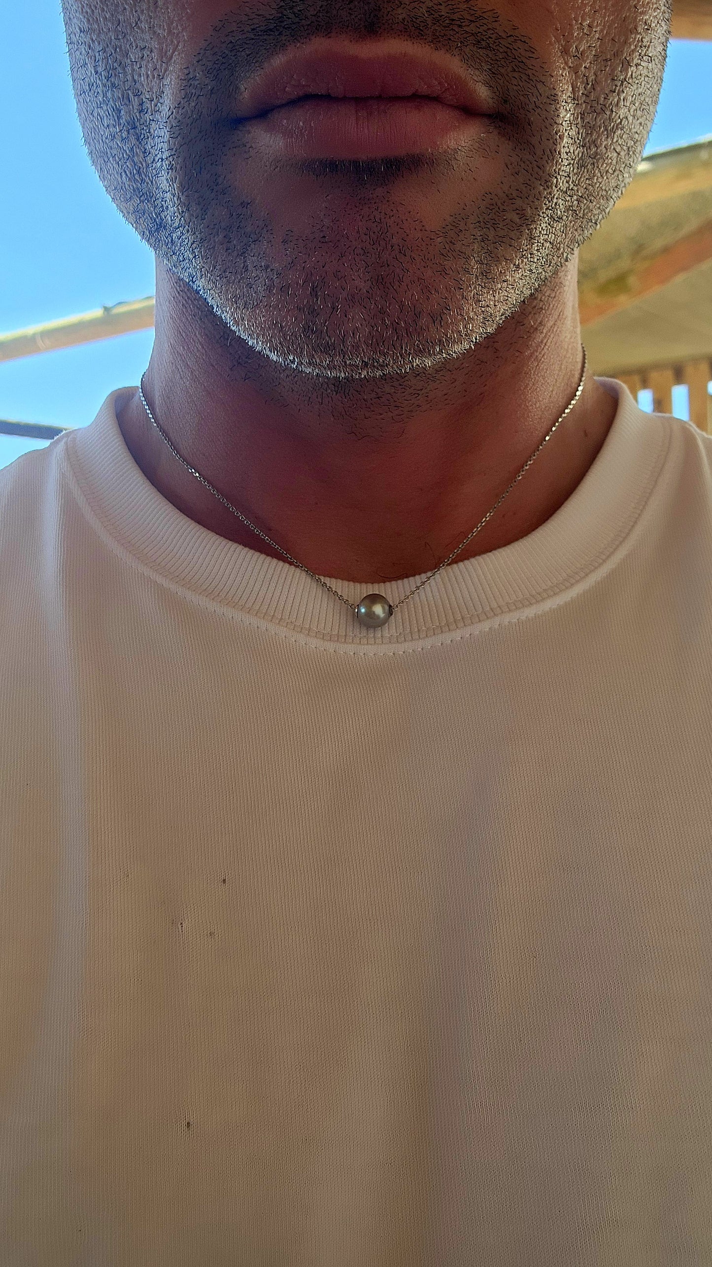 This sterling silver and light grey cultured pearl necklace is one of those understated pieces that speaks volumes without shouting