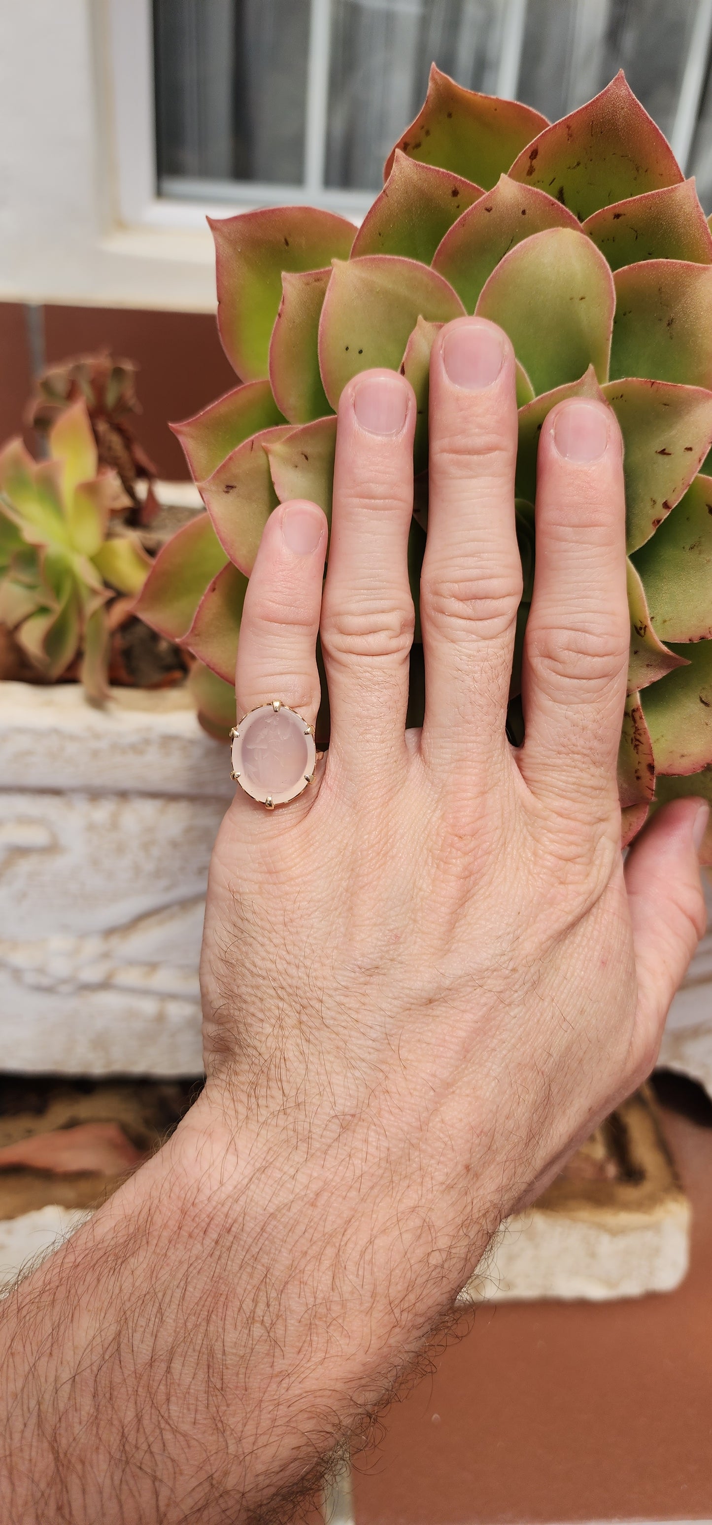 Early Victorian 9ct Rose Gold and Chalcedony Intaglio Seal Signet ring.