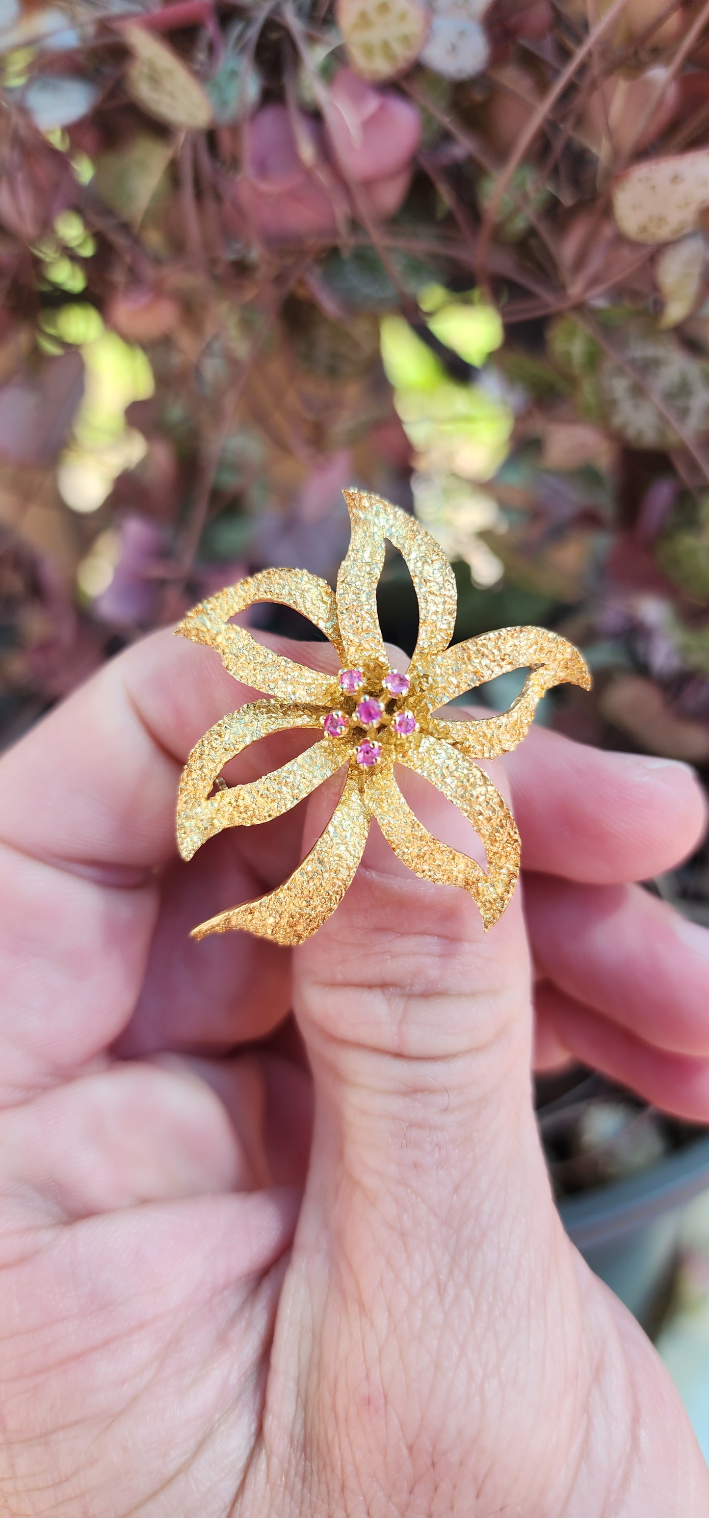 Flamboyant Vintage 18ct Yellow Gold and Natural Rubies cluster Floral Brooch.