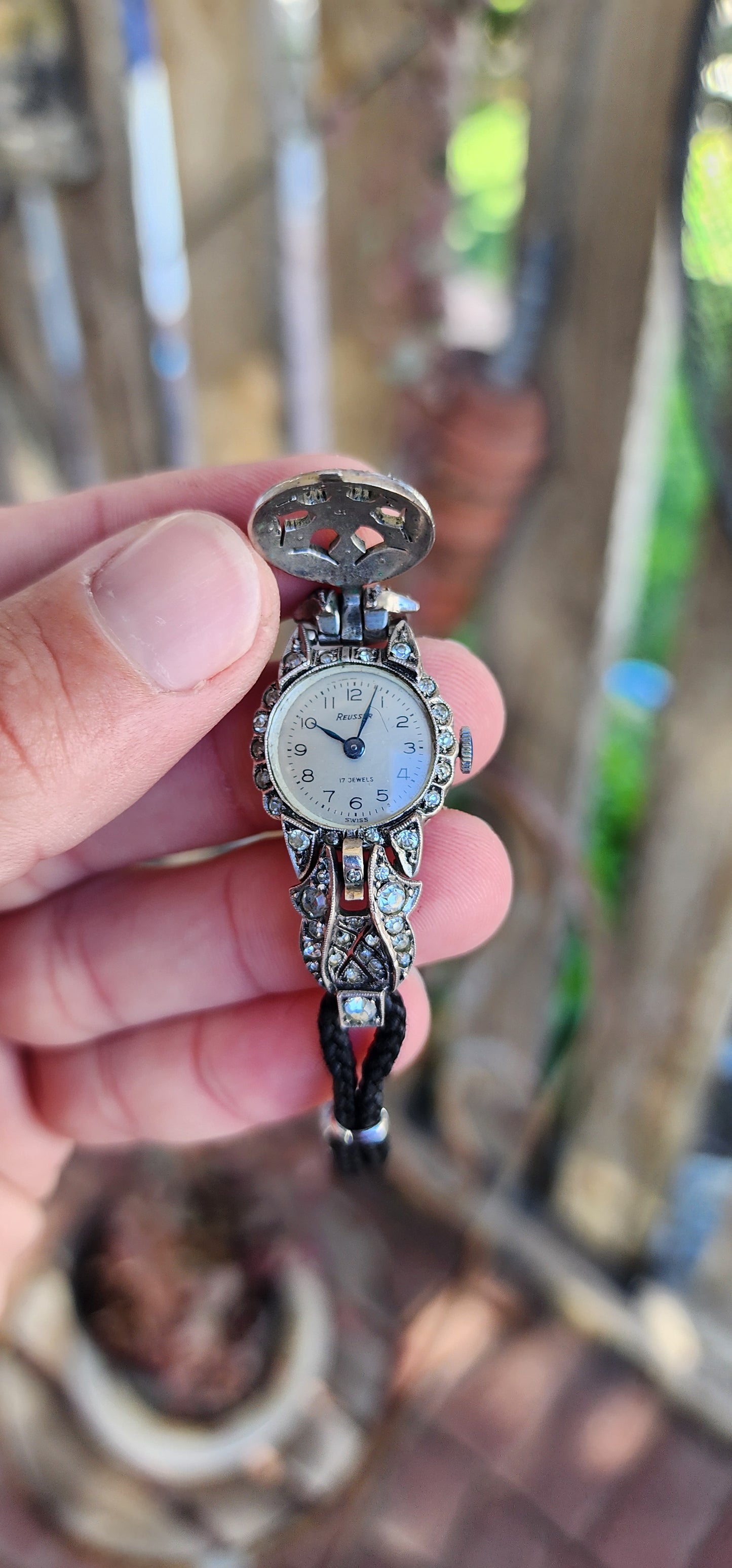 Absolutely Gorgeous Art Deco Peek-A-Boo dress/cocktail wind-up (17 Jewels) ladies watch.