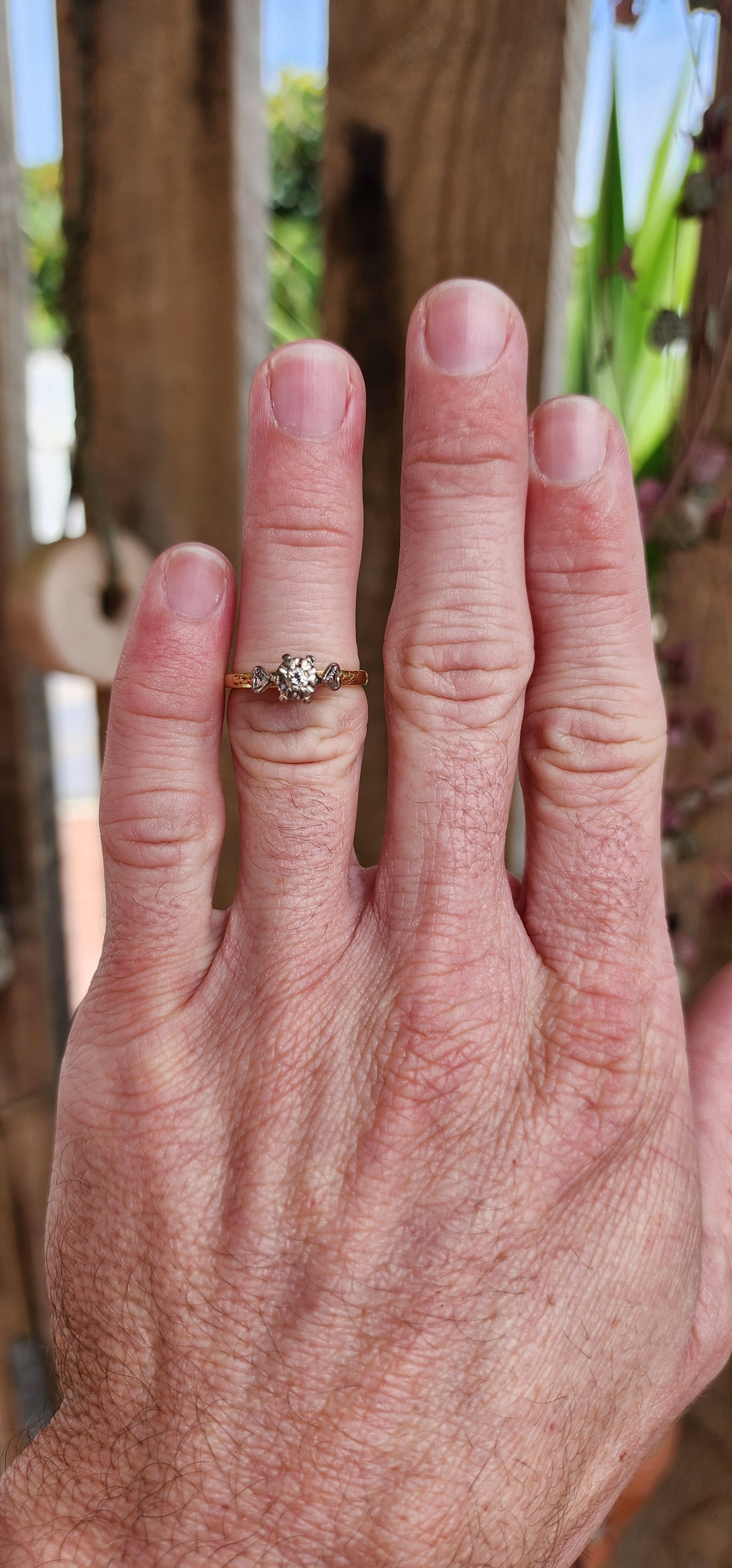 Splendid Vintage Art Deco Period 18ct Yellow Gold and Platinum Diamond solitaire ring.