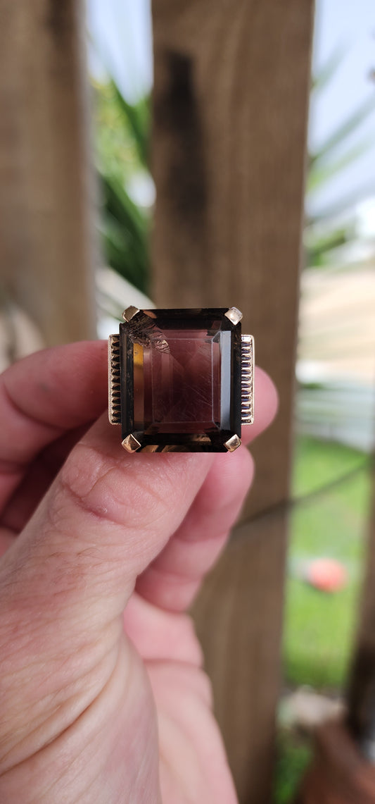 Vintage Art Deco 9ct Rose Gold Cocktail/Dress ring, displaying a gorgeous and large size Rectangular Faceted cut Smokey Quartz Gemstone.