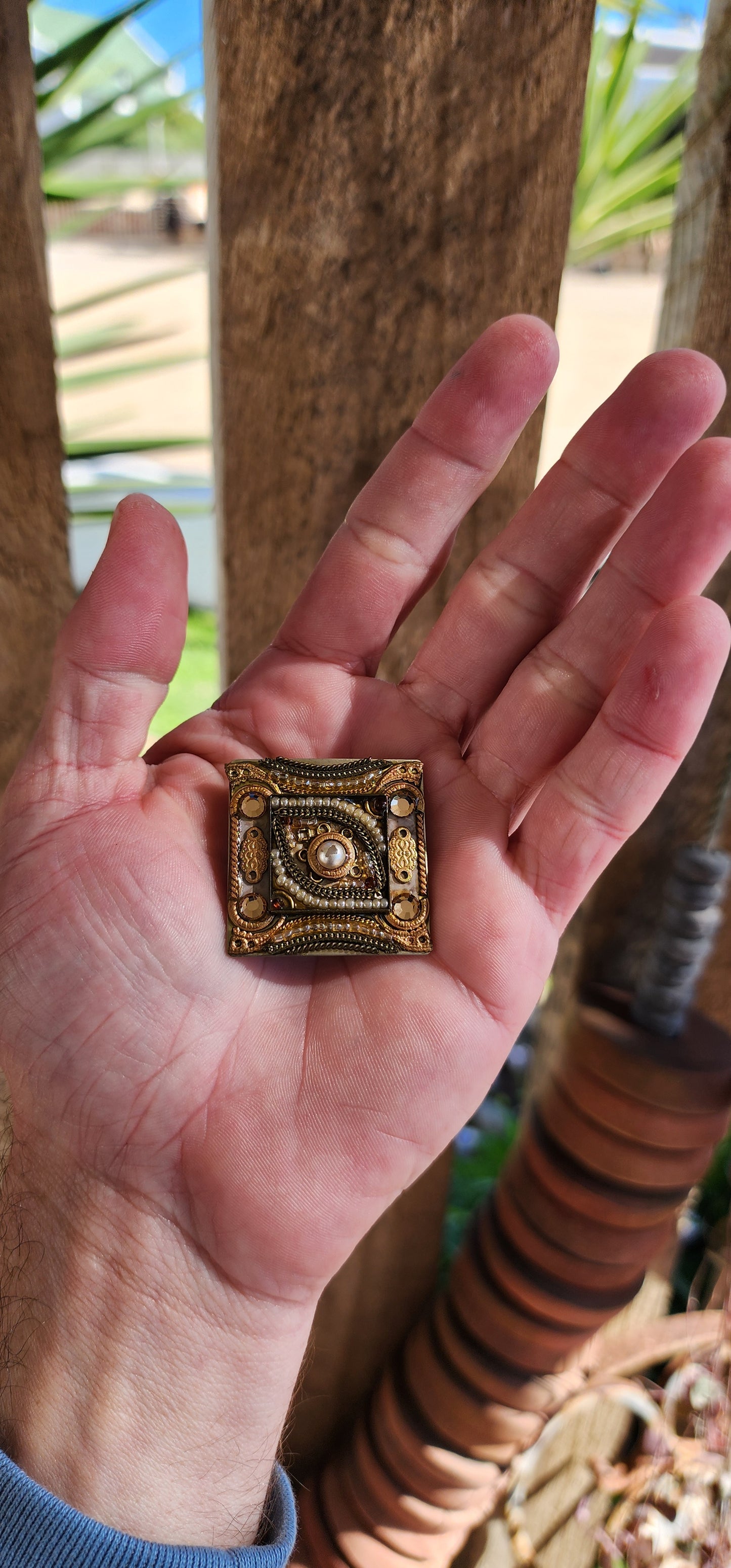 Unusual Designer Costume Handmade brooch/pendant in the shape of an Eye.