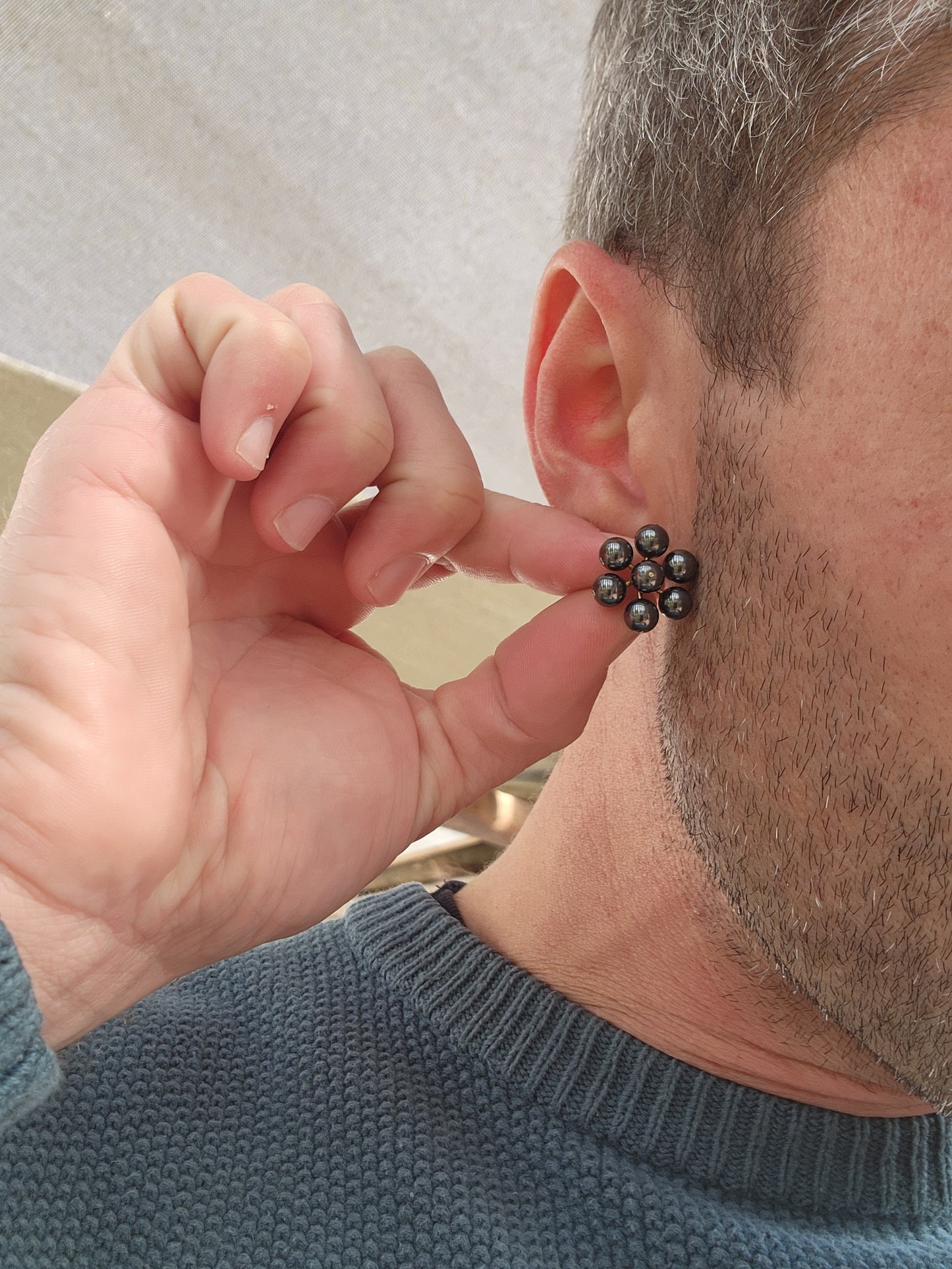 Fabulous pair of Artisan made 9ct Yellow Gold and Hematite Gemstone beads push-in earrings - Made to resemble Flowers.These are really lovely and quite large in size.