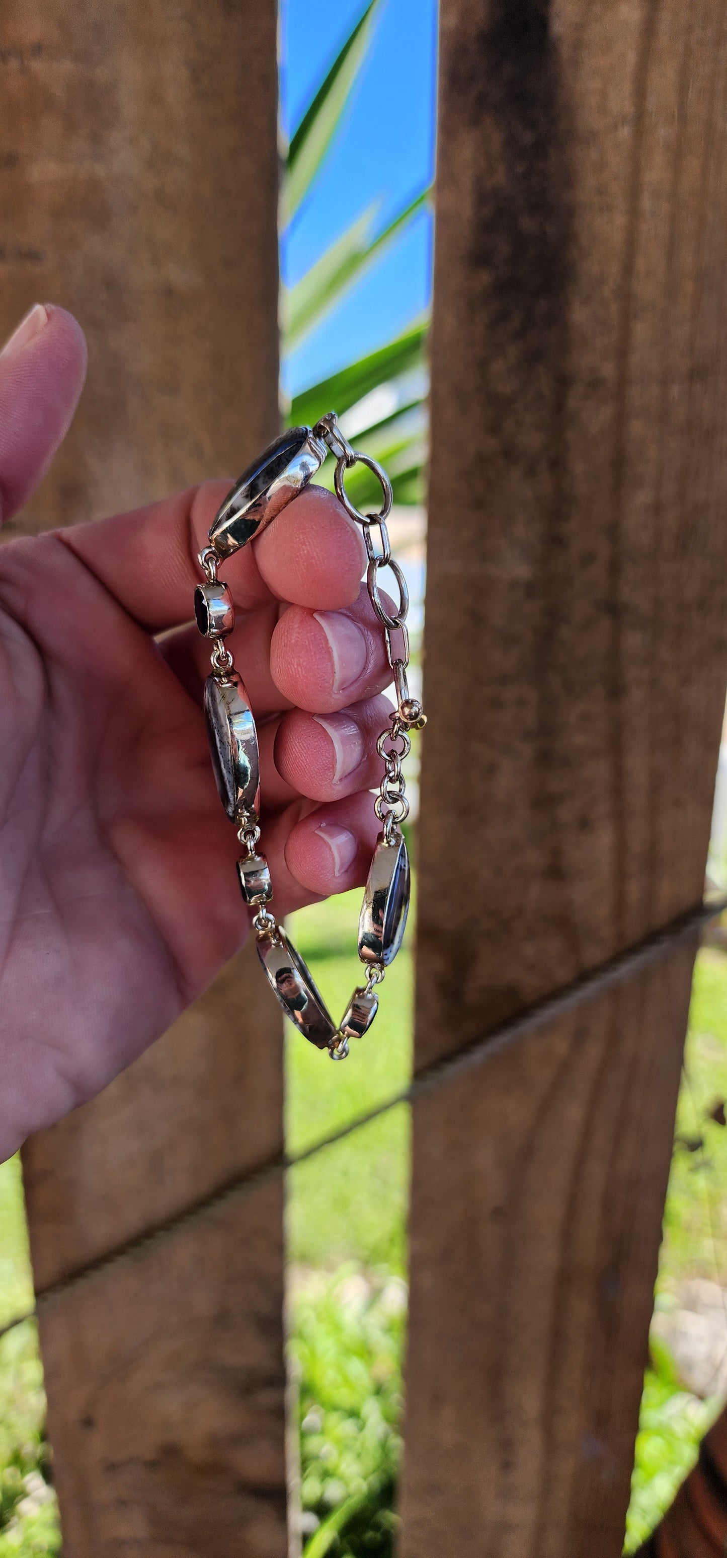 Attractive Sterling Silver dress bracelet - Bezel/Tube set with 4x beautiful Pear Cut Dendritic Agate Cabochons and 3x Black Oval Cut Onyx Gemstones.