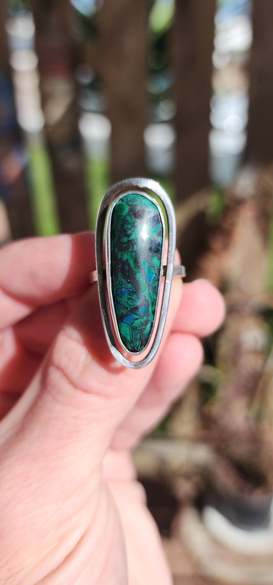 Sought after beauty.This is an absolutely beautiful Vintage Modernist Sterling Silver and Eilat Cabochon ring.